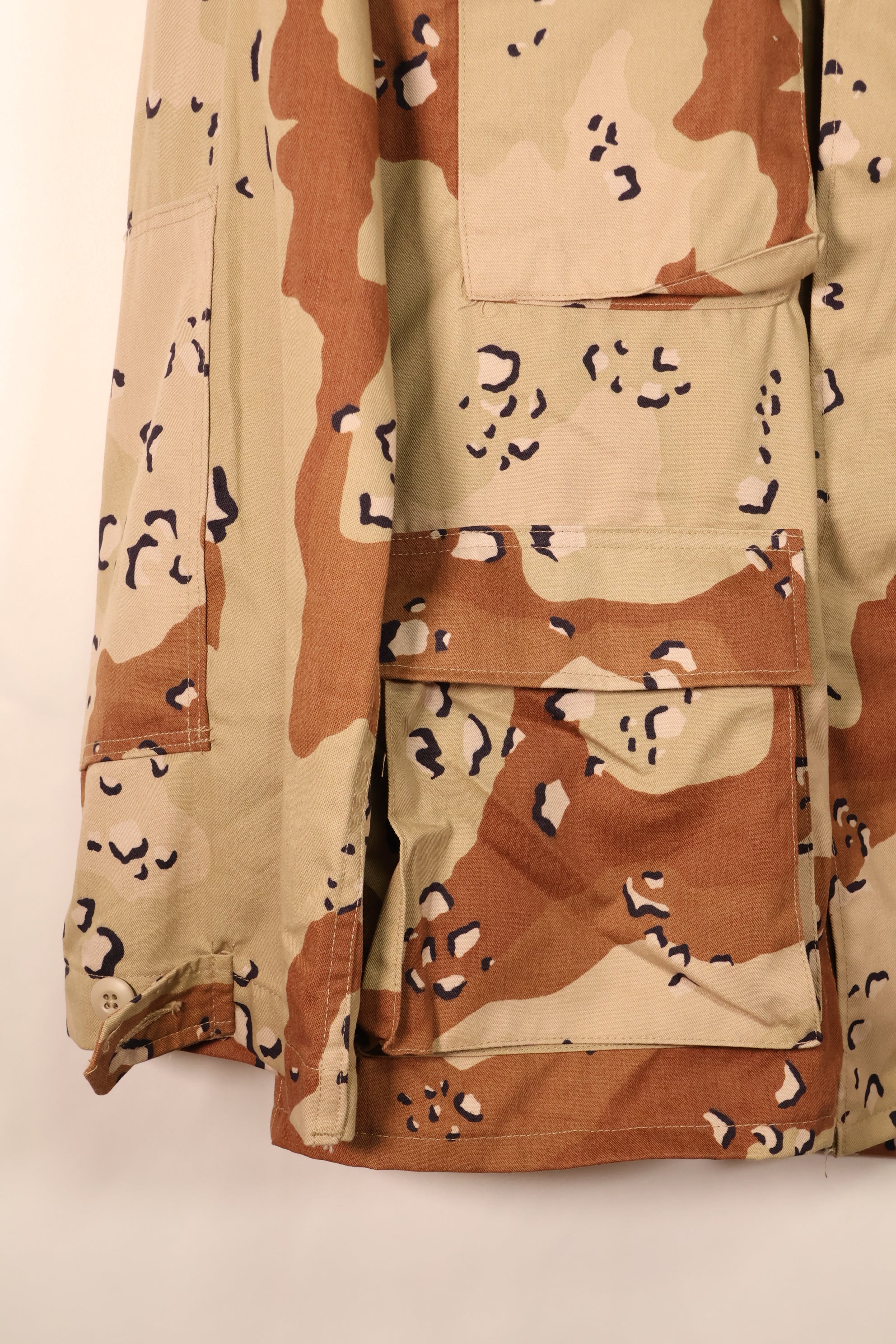 1983 Contract, M-R, U.S. Military, 6C Desert Pattern, Chocolate Chip Camo Jacket, Good Condition