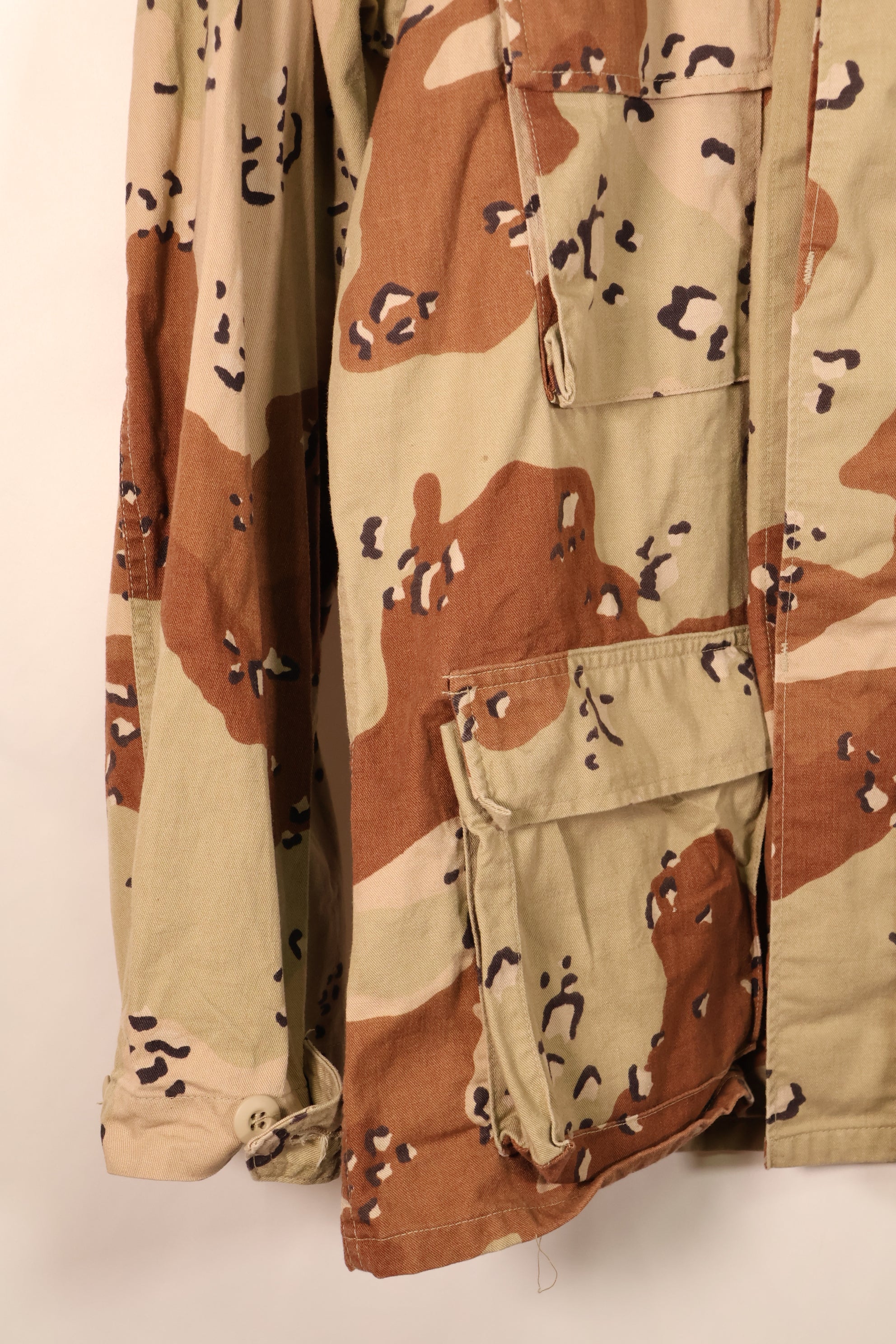 1990 Contract, M-R, U.S. Military, 6C Desert Pattern, Chocolate Chip Camo Jacket, Used