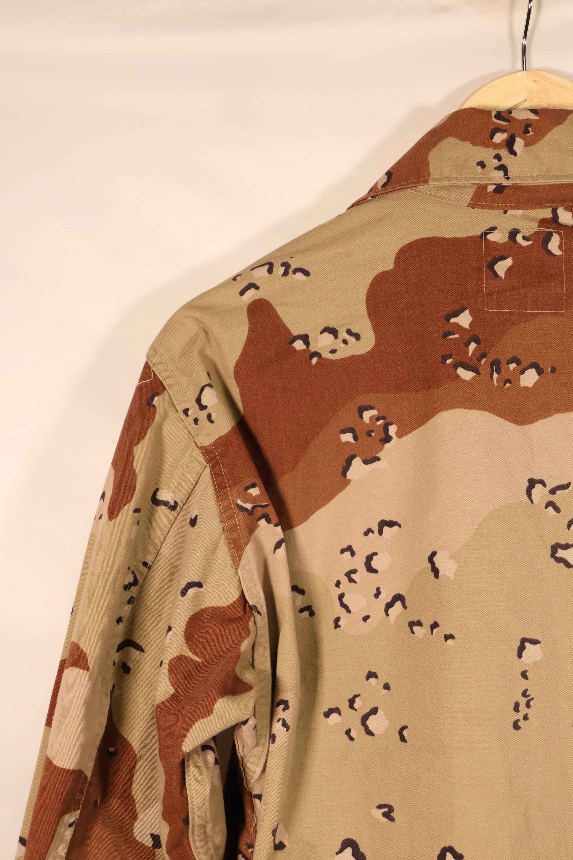 1990 Contract, S-R, U.S. Navy, US NAVY, Individual Item, 6C Desert Color, Chocolate Chip Camo Jacket, Used