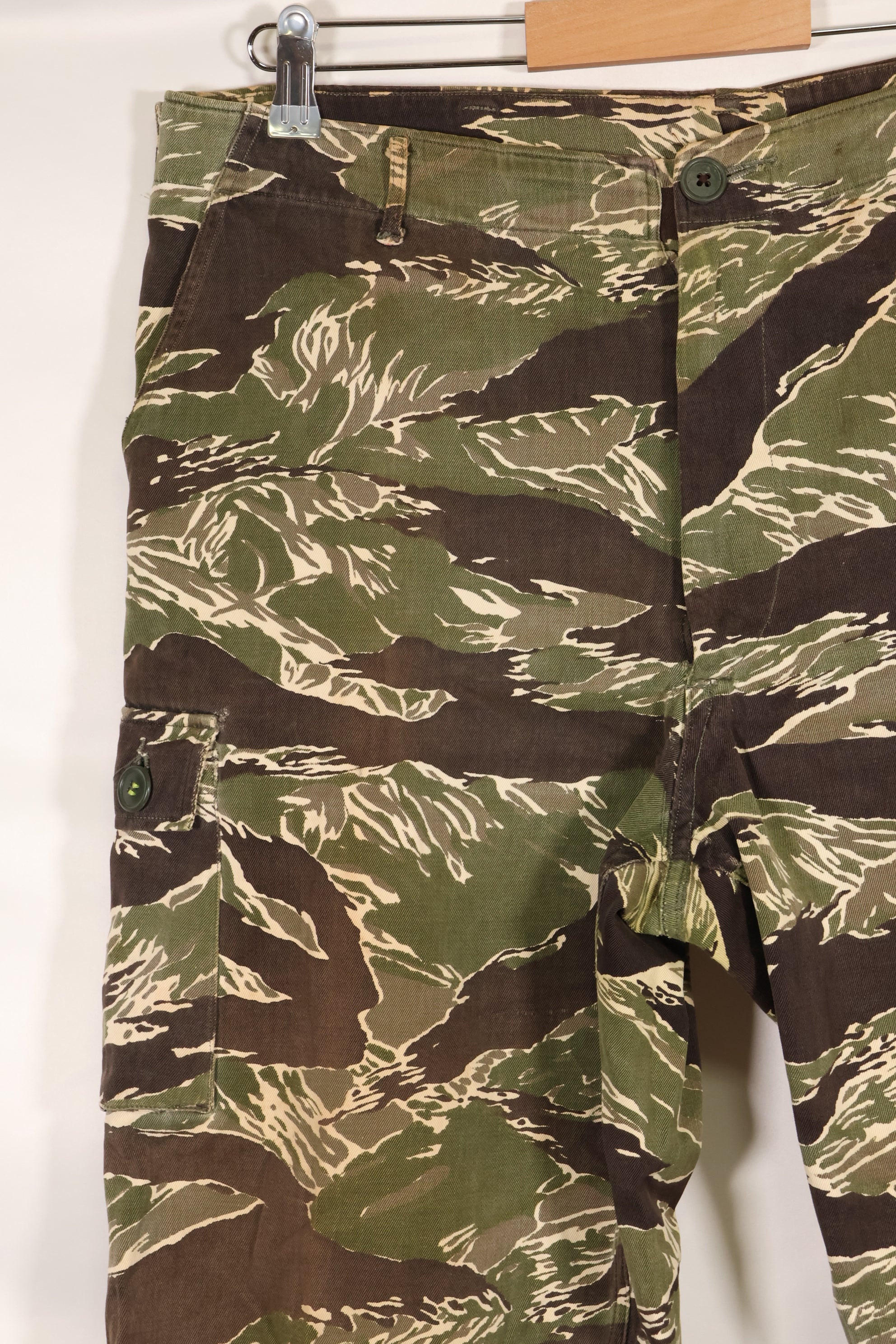 Mid-1960s, estimated US-L to XL Okinawa Tiger Tiger stripe pants, HAMA zipper, used.