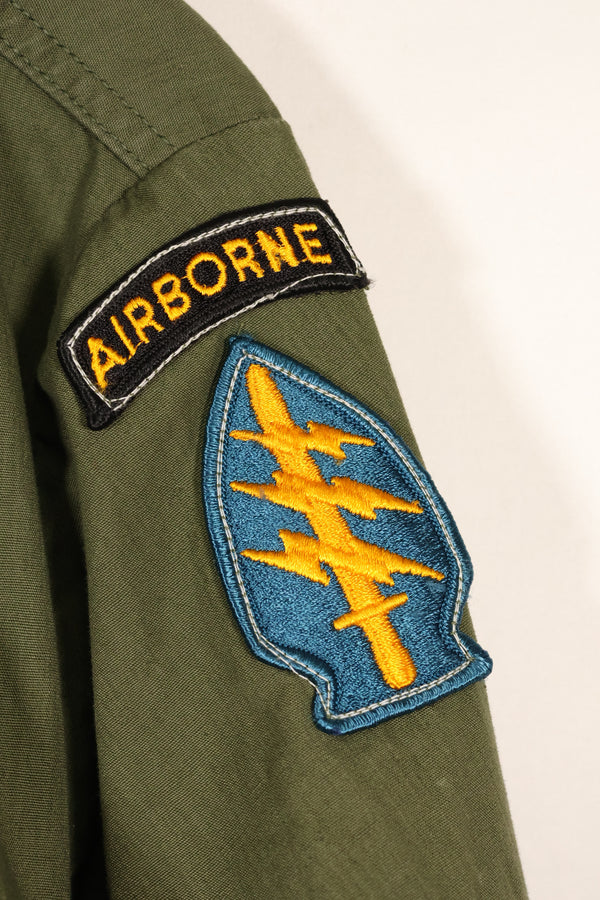 1967 年合同 M-R 第三款丛林疲劳夹克，带补丁，状况良好，使用过。