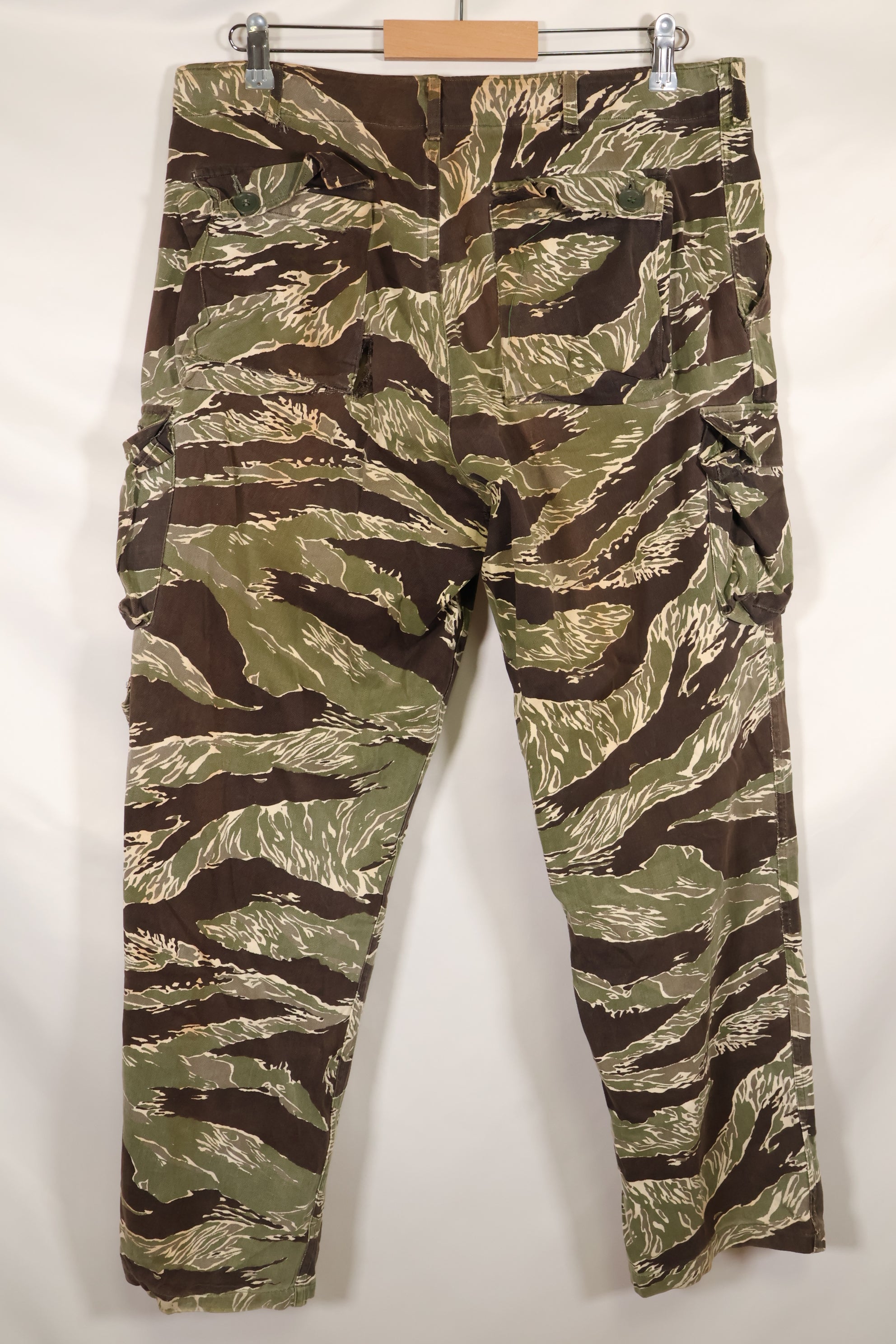 Mid-1960s, estimated US-L to XL Okinawa Tiger Tiger stripe pants, HAMA zipper, used.