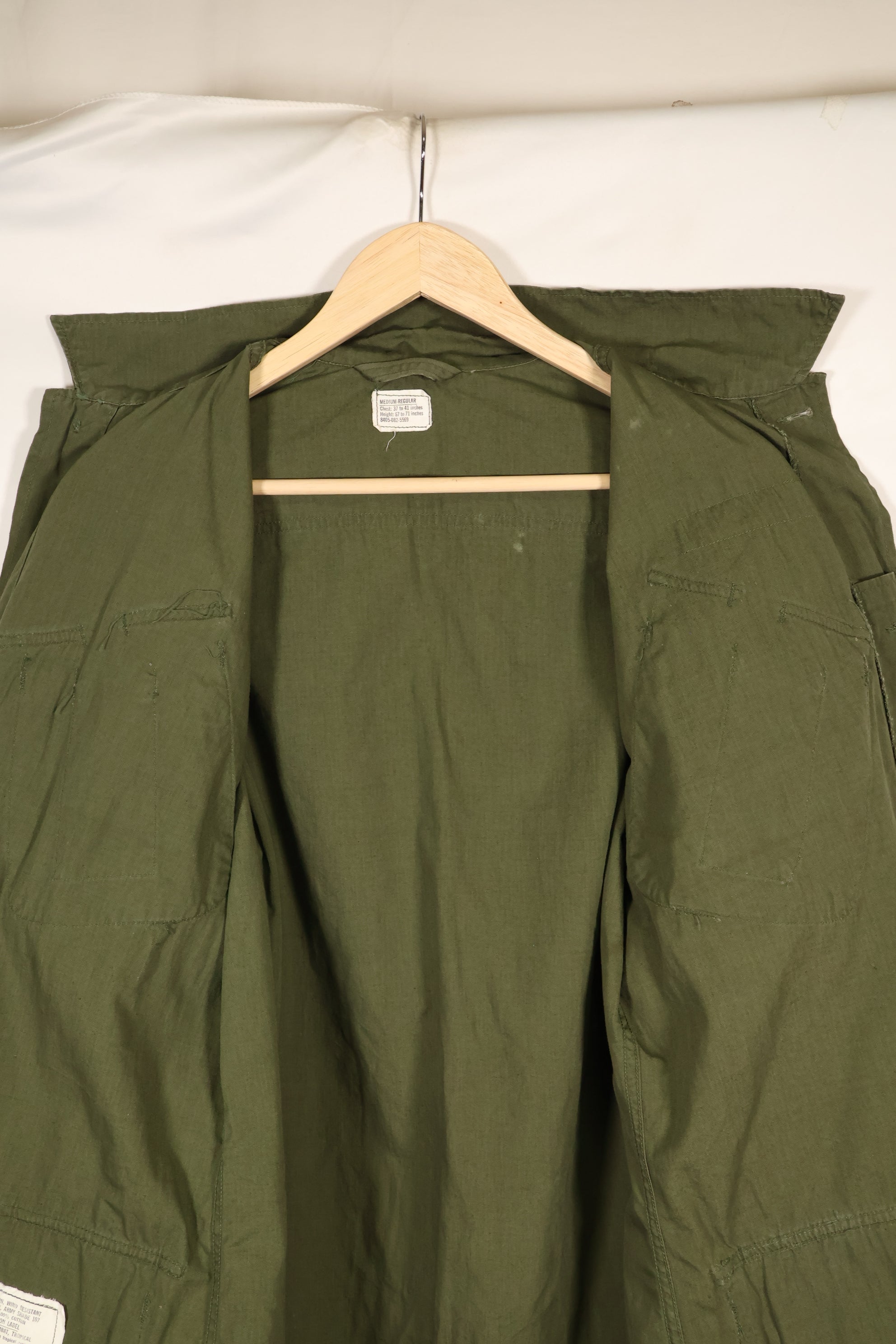 1967 年合同 M-R 第三款丛林疲劳夹克，带补丁，状况良好，使用过。