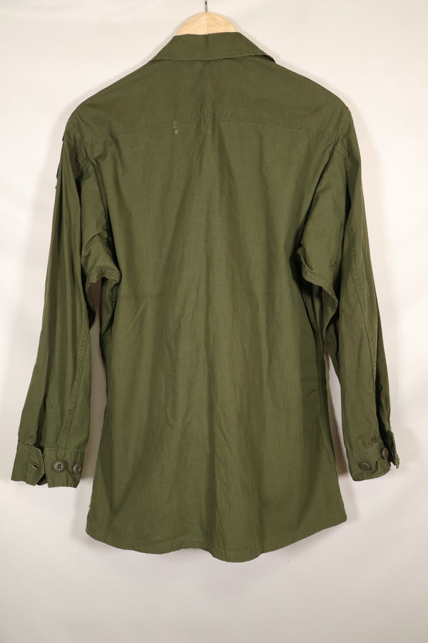 1967 年合同 M-R 第三款丛林疲劳夹克，带补丁，状况良好，使用过。