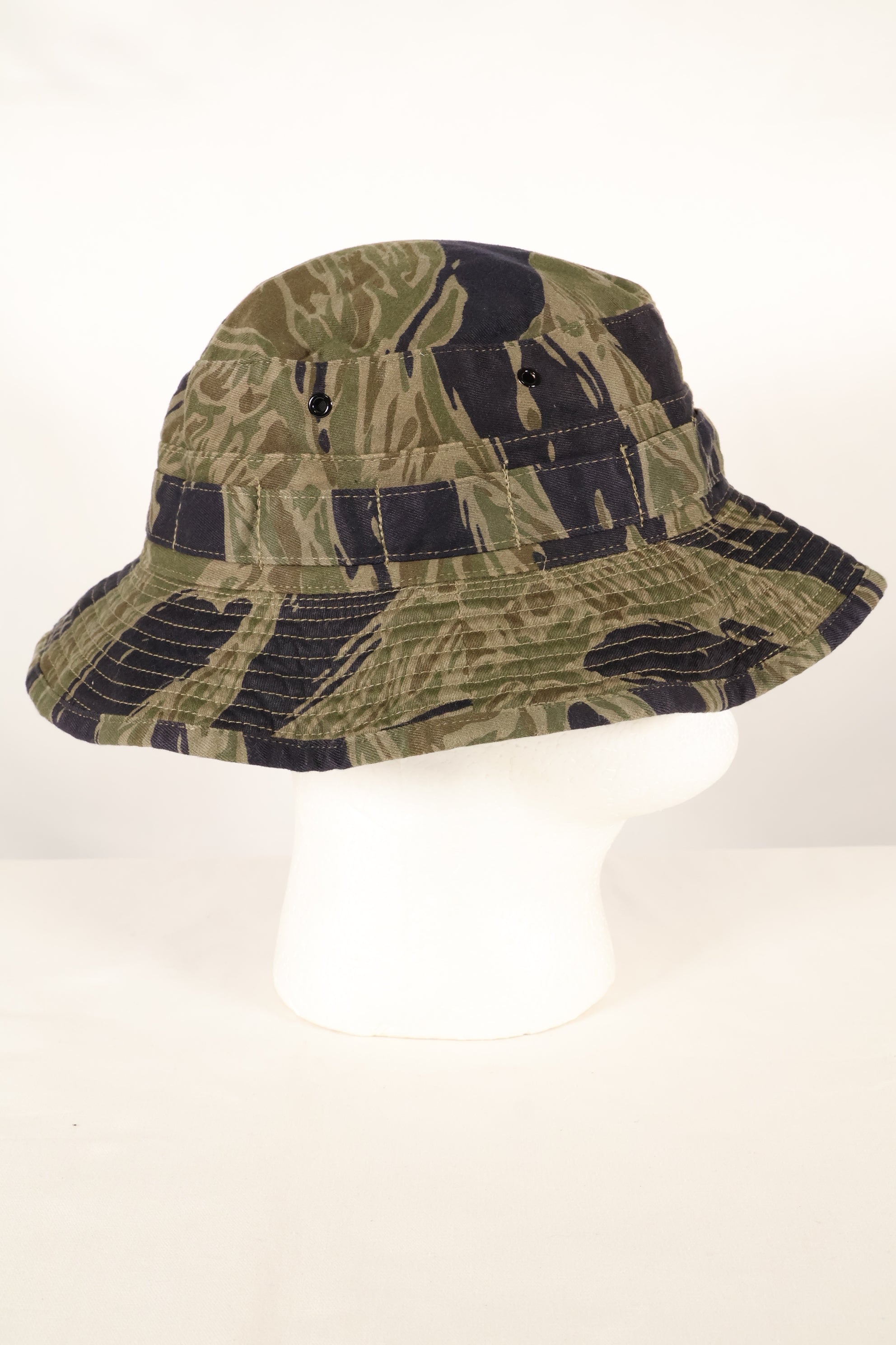 Osaka MASH A-M Silver Tiger Stripe CISO Cut Booney Hat Used