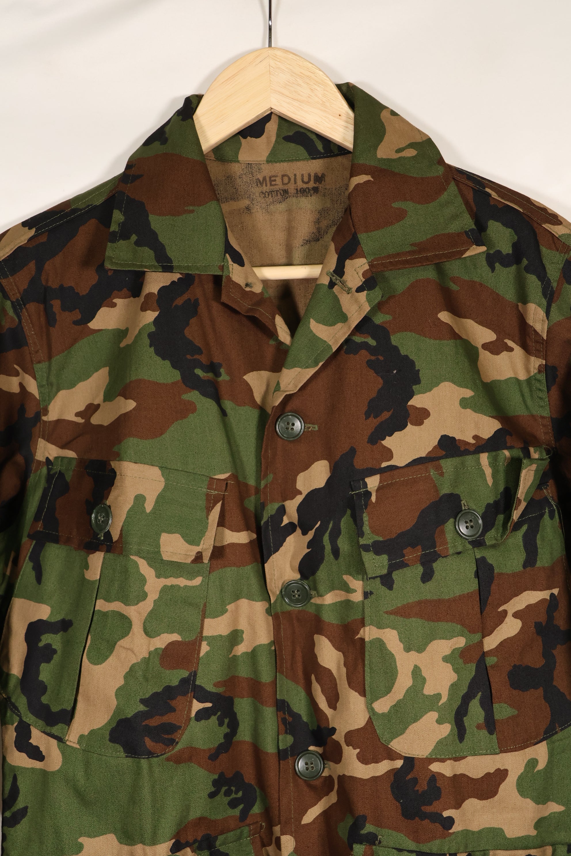 20 世纪 80 年代冲绳纪念品 ERDL 迷彩木地迷彩土制夹克，未使用。