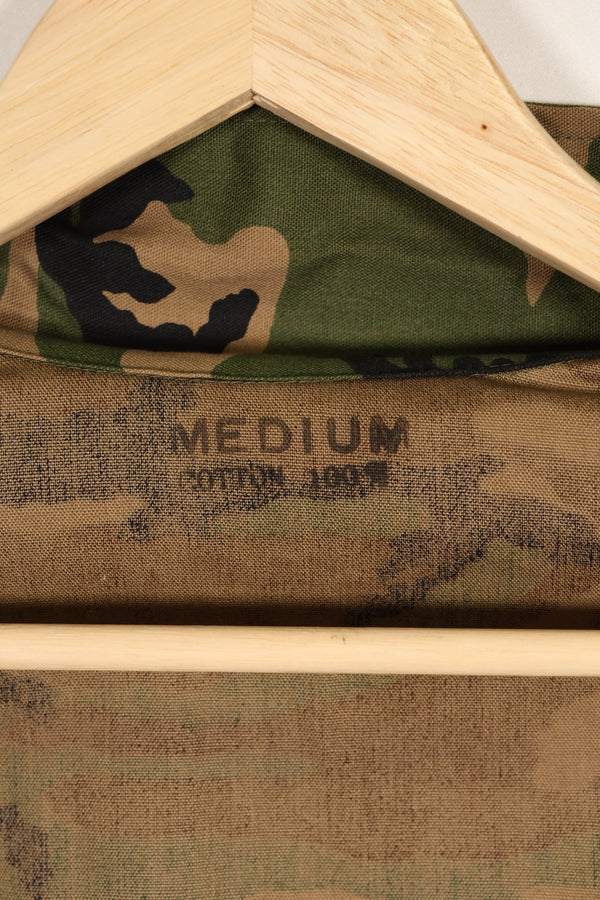 20 世纪 80 年代冲绳纪念品 ERDL 迷彩木地迷彩土制夹克，未使用。