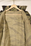 Mid-1960s US-L Okinawa Tiger Pattern Tiger Stripe US-Cut Shirt, Used