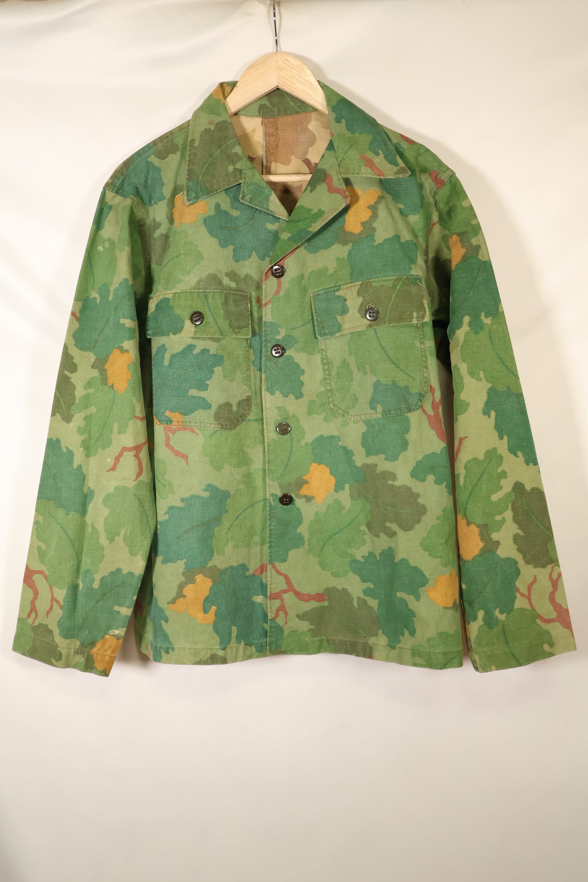 Late 1960s to early 1970s | Privately sourced | Mitchell camouflage | USMC | OG-107 utility cut shirt | Used