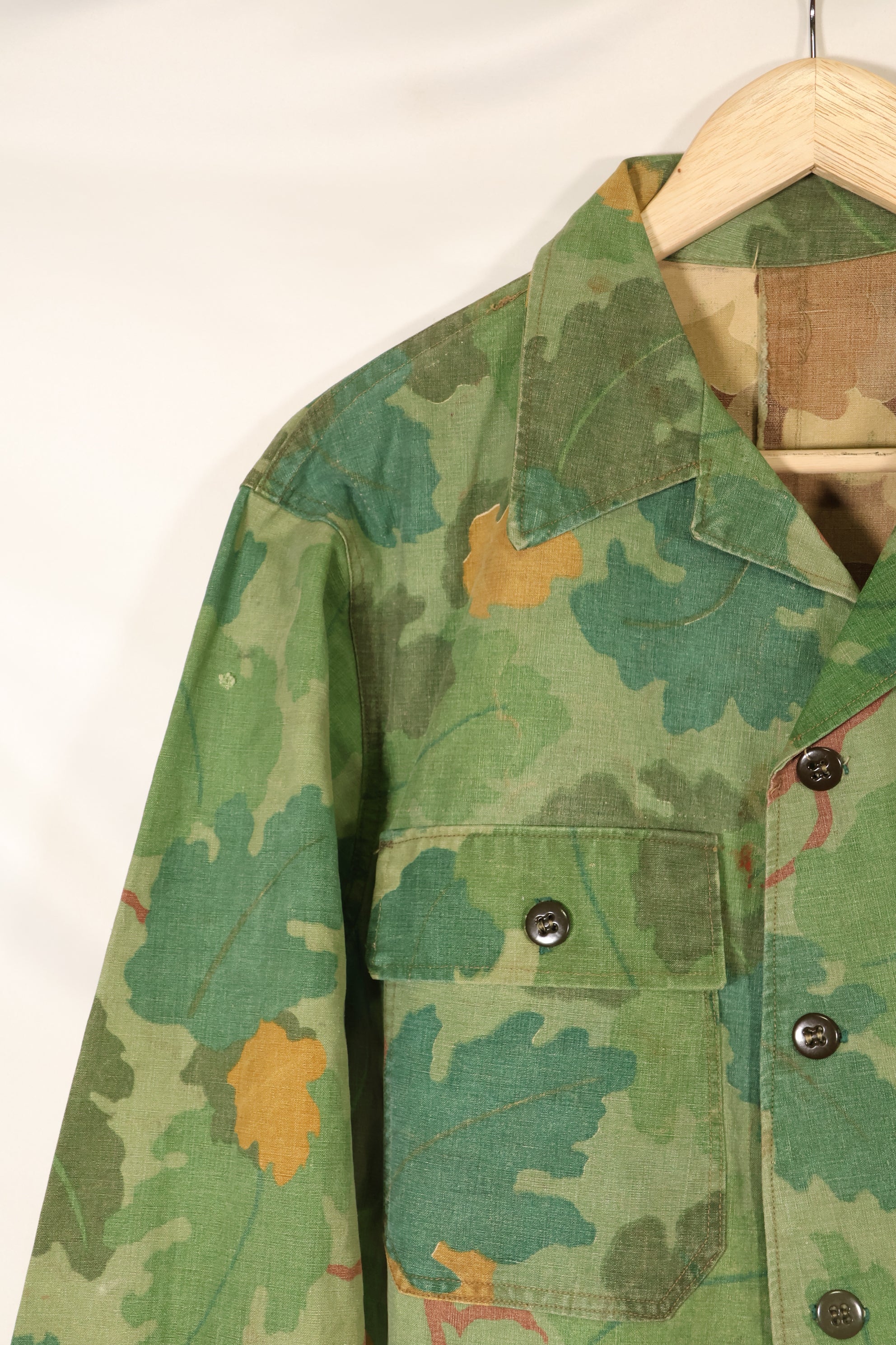 Late 1960s to early 1970s | Privately sourced | Mitchell camouflage | USMC | OG-107 utility cut shirt | Used