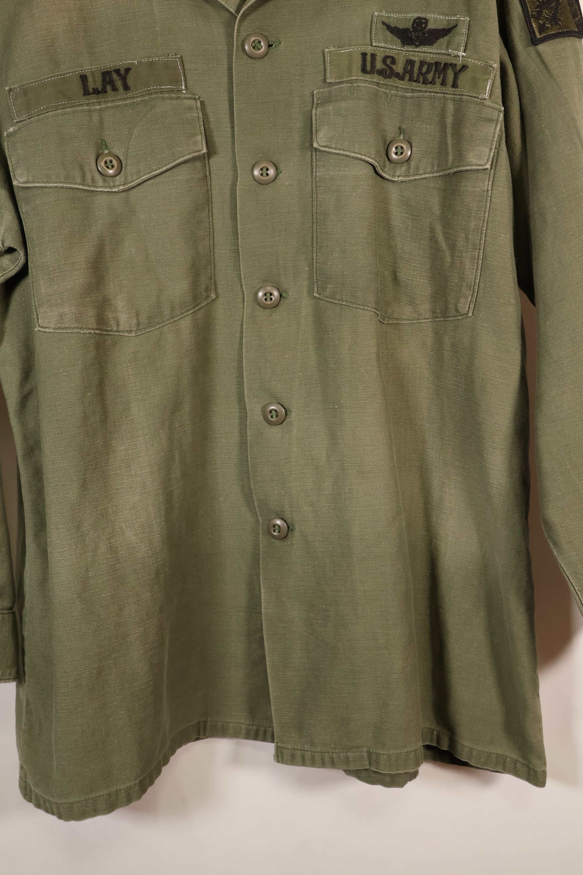Late 1960s Contract Item, 16 1/2 x 32, OG-107, Utility Shirt with Patch, Used