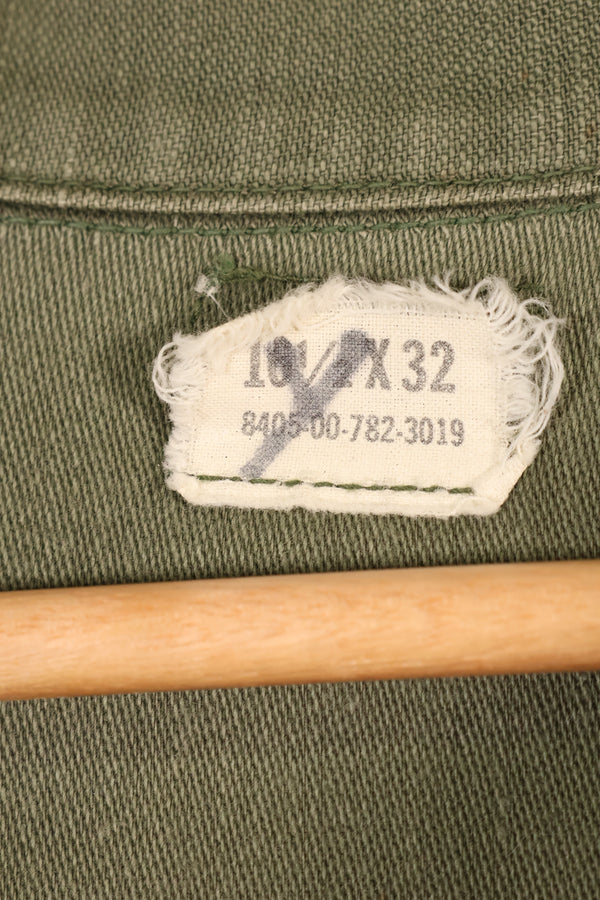 Late 1960s Contract Item, 16 1/2 x 32, OG-107, Utility Shirt with Patch, Used