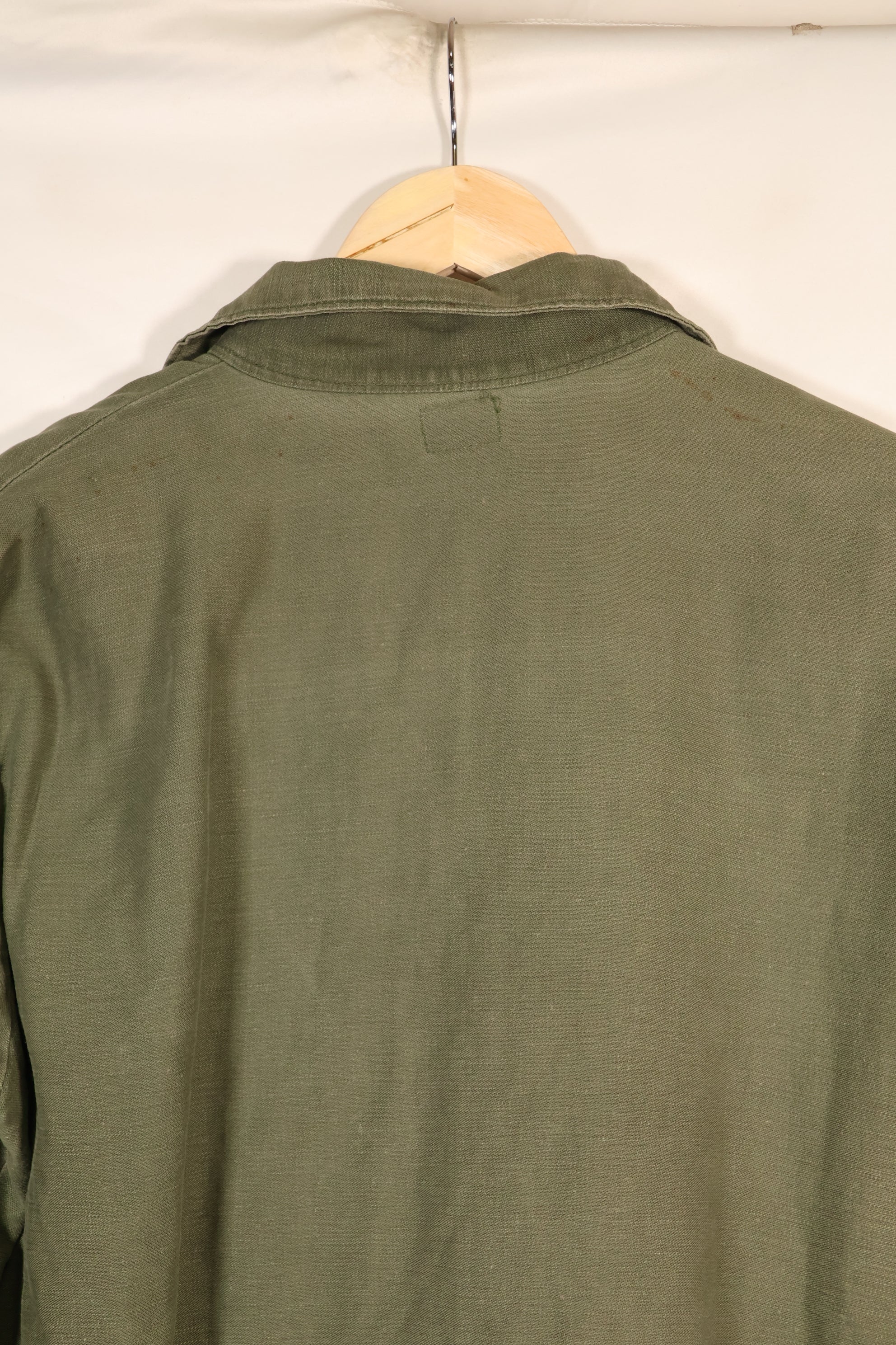 Late 1960s Contract Item, 16 1/2 x 32, OG-107, Utility Shirt with Patch, Used