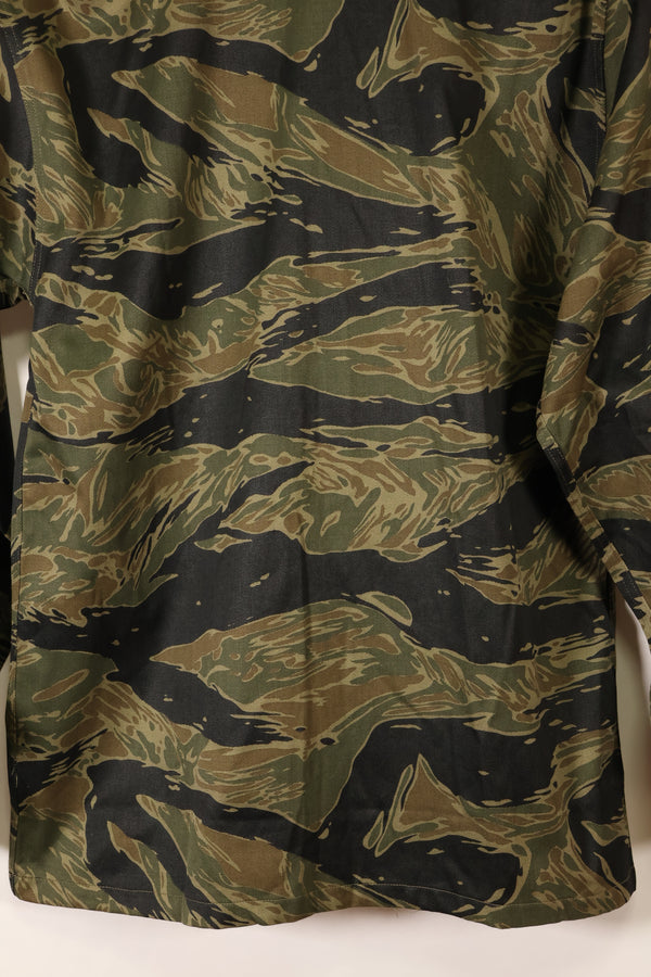 Circa 1965, Deadstock, Silver Tiger Pattern, Sizes A–L, Asian Fit Shirt