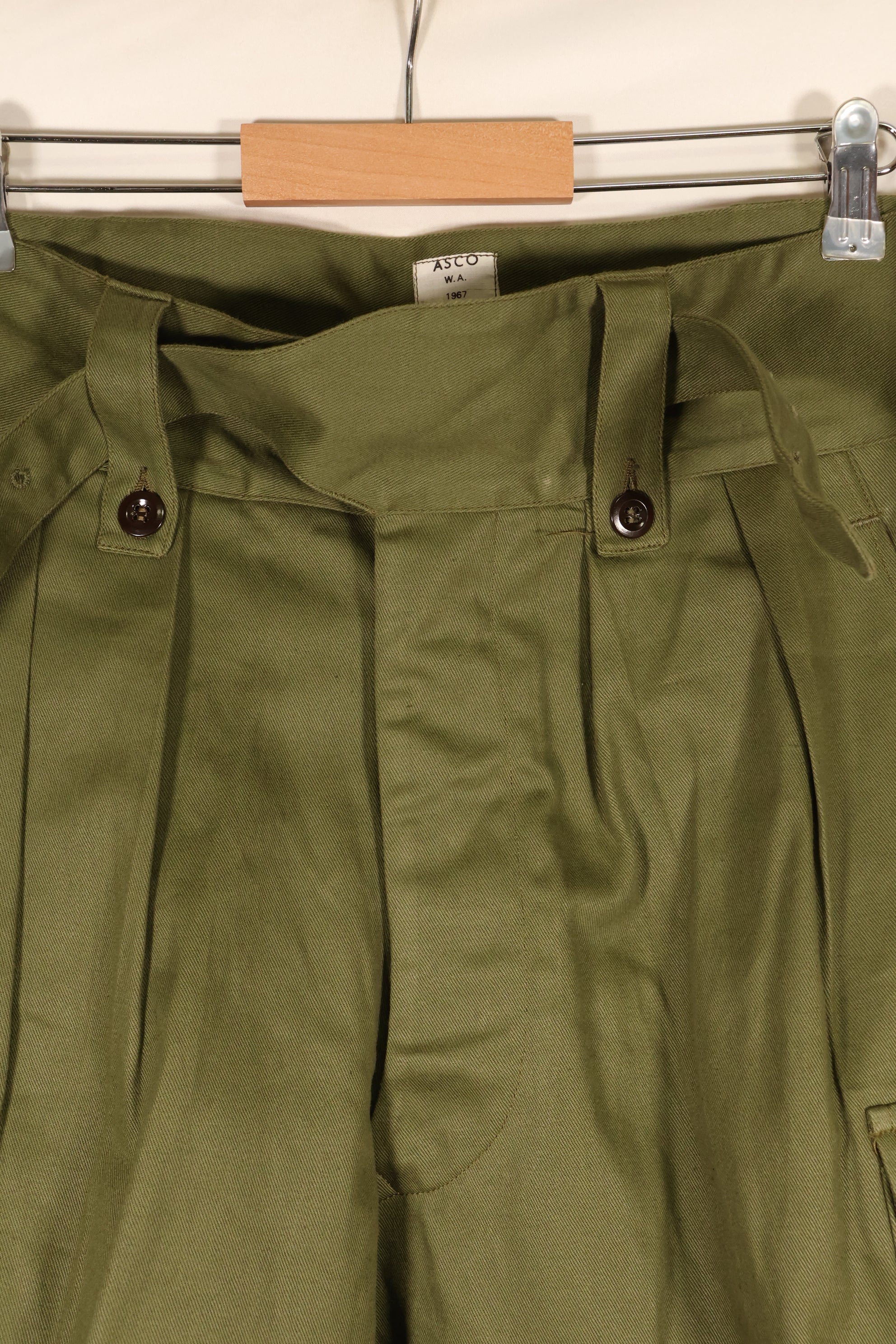 1967年ロット　オーストラリア軍　AATTVなど　ジャングルグリーン　コンバットパンツ　ほぼ未使用品　B
