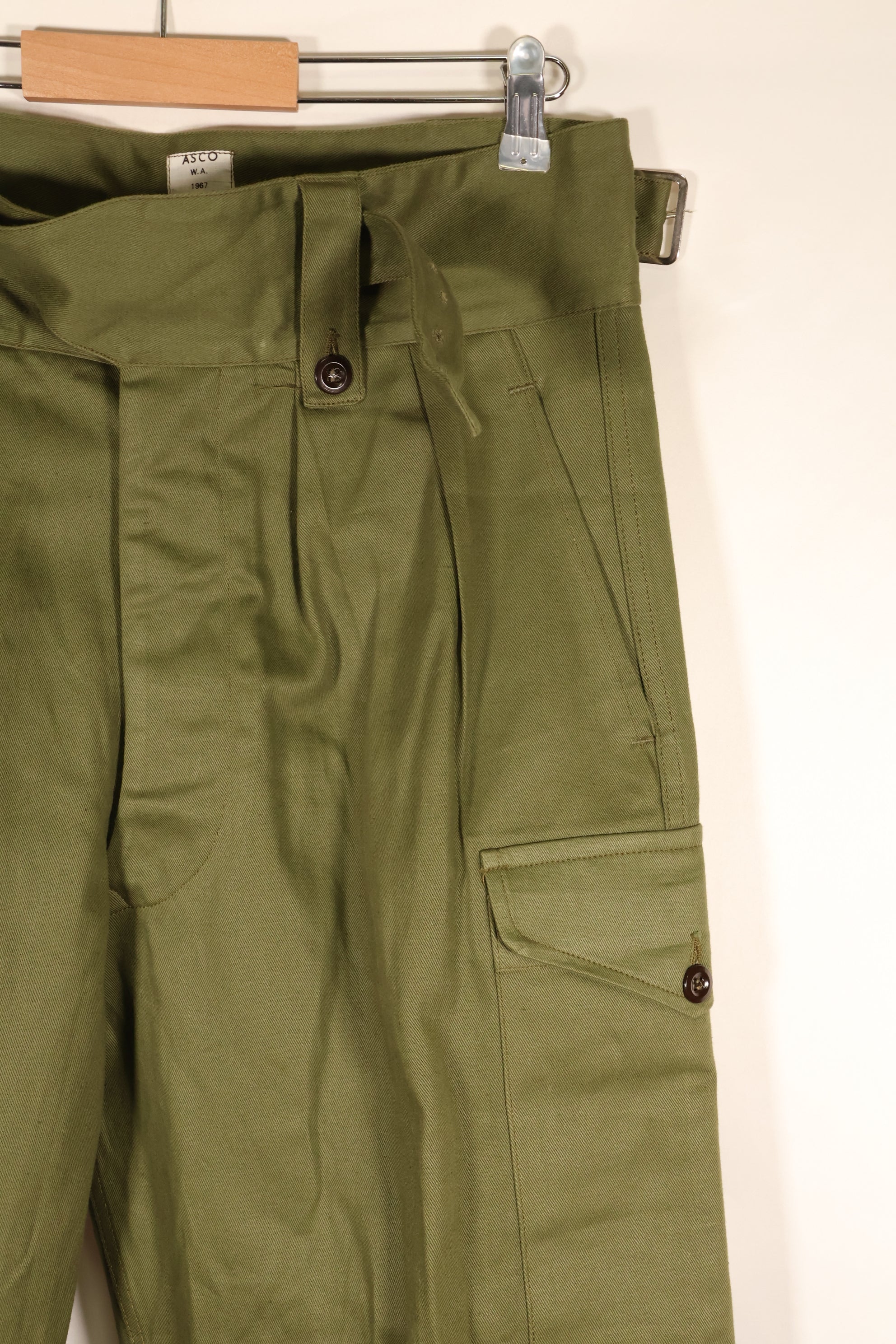 1967年ロット　オーストラリア軍　AATTVなど　ジャングルグリーン　コンバットパンツ　ほぼ未使用品　B