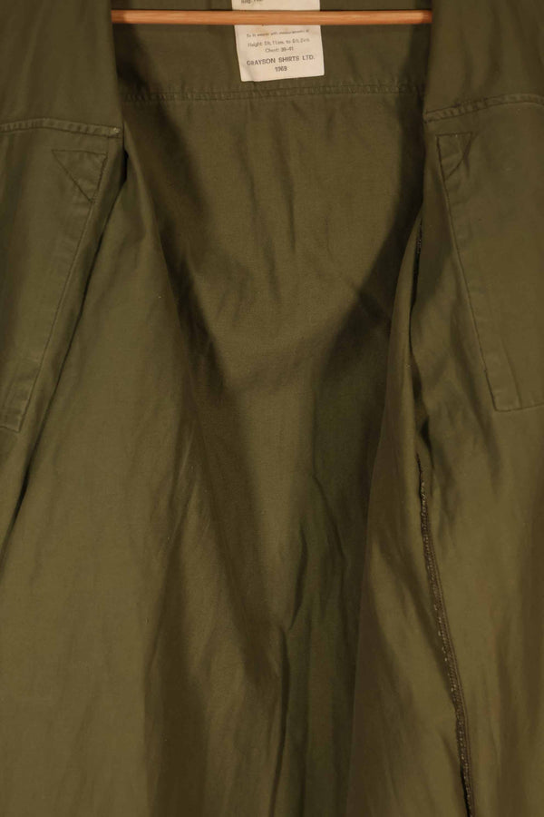 Real 1969 New Zealand Military OD Fatigue Shirt Size 39/41L, used condition