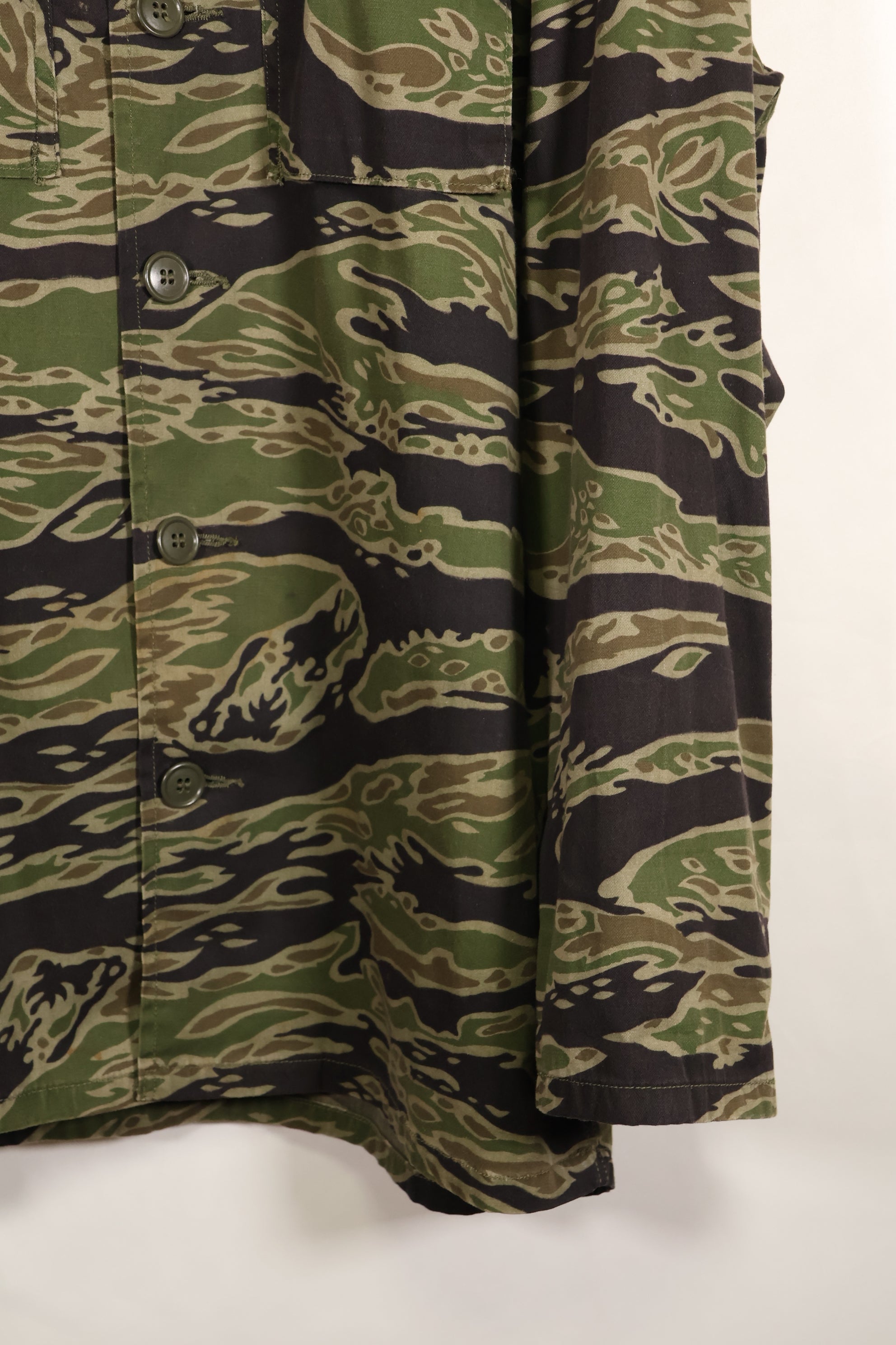 1969-70 前卢旺达爱国军士兵，第 75 游骑兵，晚期水虎纹套装，老兵发行。