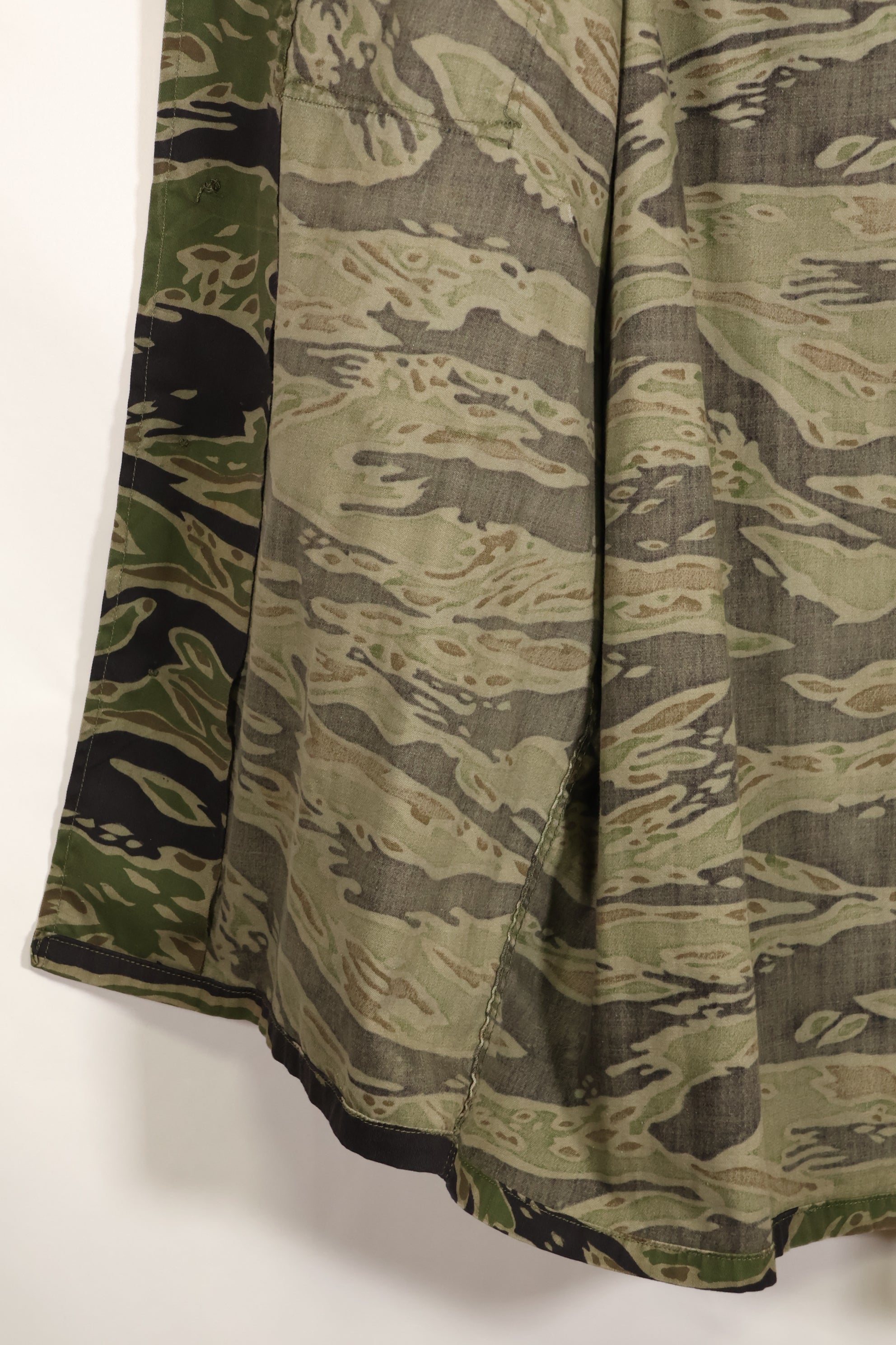 1969-70 前卢旺达爱国军士兵，第 75 游骑兵，晚期水虎纹套装，老兵发行。