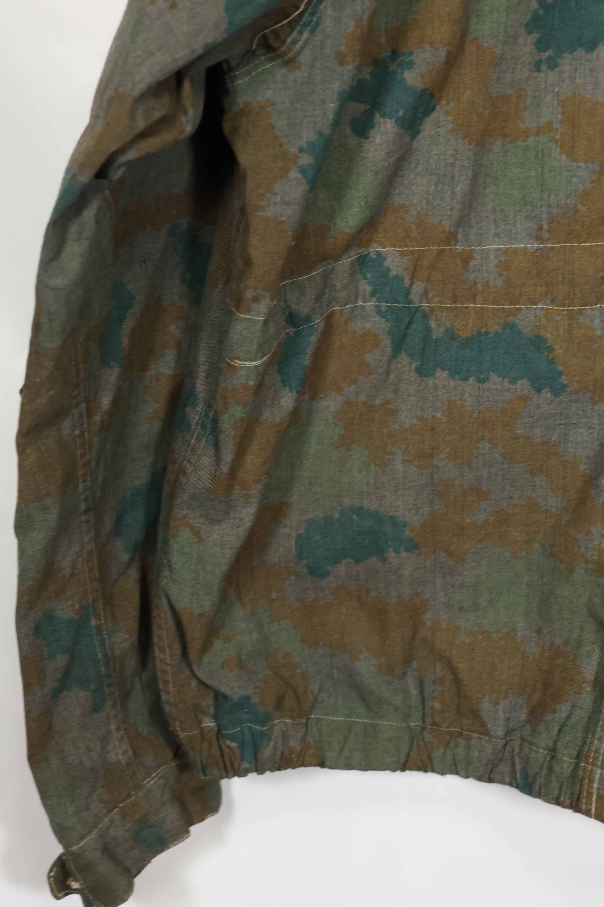 1962 East German Army NVA M58 Flächentarn sniper smock in Bluementarn camo, almost unused.