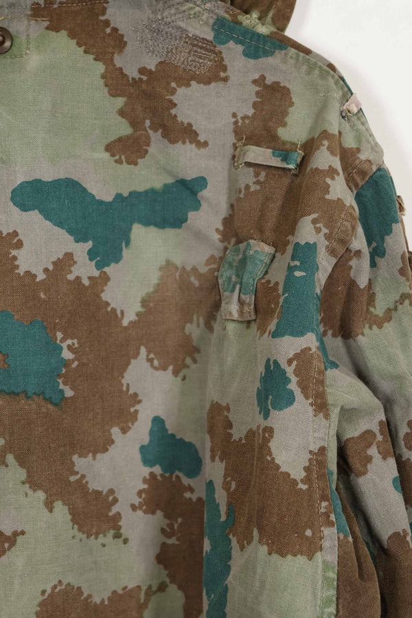 1960 East German Army NVA M58 Flächentarn sniper smock in blumentern camouflage, used.