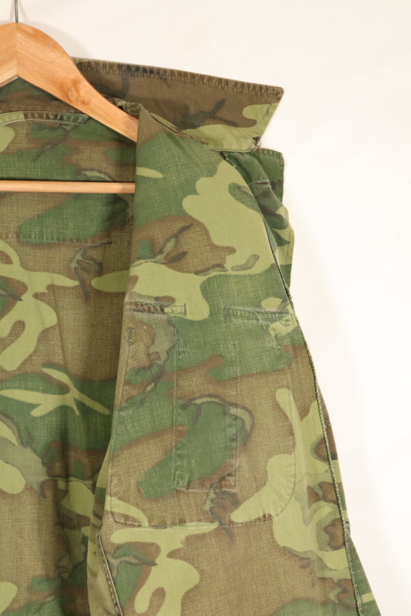 Contract circa 1967, size tag missing, early print, USMC non-rip ERDL jungle fatigues jacket, used