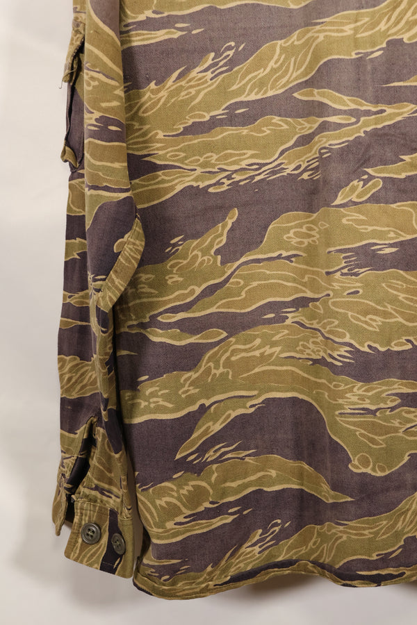 Late 1960s Gold Tiger Stripe Shirt US Cut US-M Faded Used