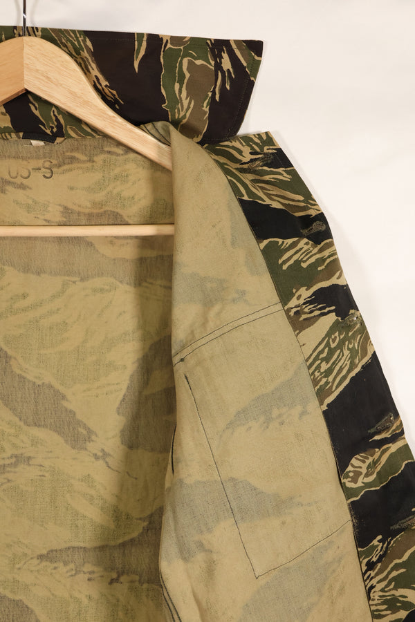 Actual deadstock Okinawa Tiger Tiger Stripe US Cut Shirt US-S Japanese mainland sewing, stained.