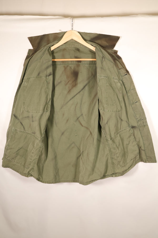 Contract from the late 1960s; Estimated S-R size; Based on an actual jacket; MACV SOG spray-painted jacket; Replica; Manufactured by MILITARIA 1911; Used item