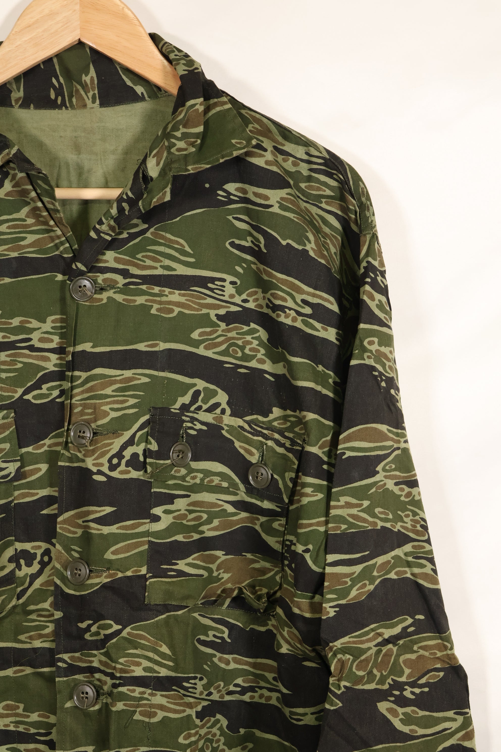 Actual Late War Pattern US Size Tiger Stripe Shirt Dark Color Almost Unused