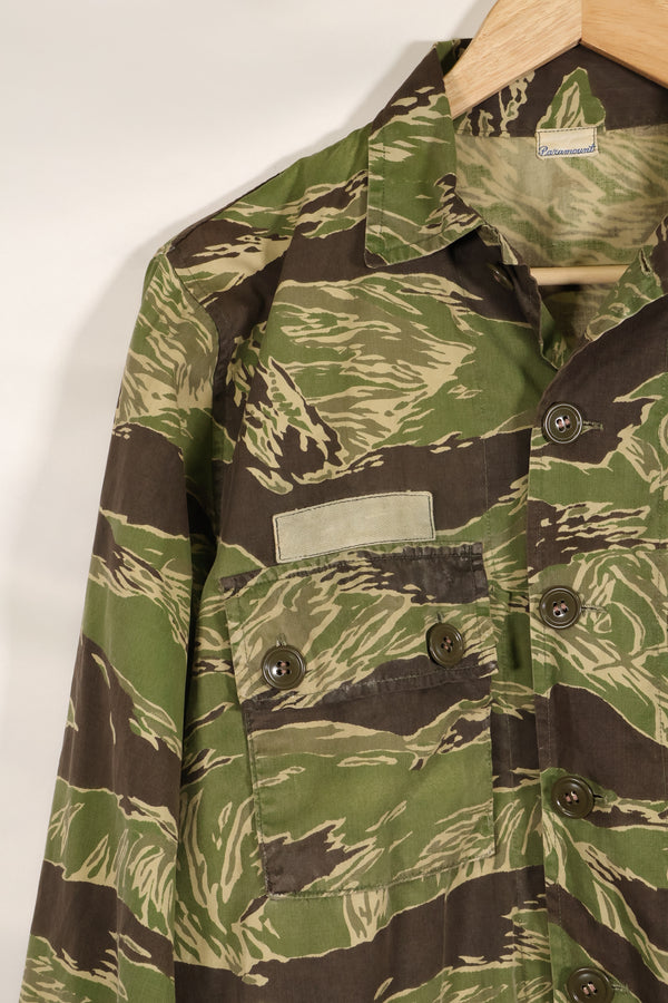 1968 Costume for the movie "Green Beret" and "Encounter of the Unknown" John Wayne Pattern Tiger Stripe Shirt