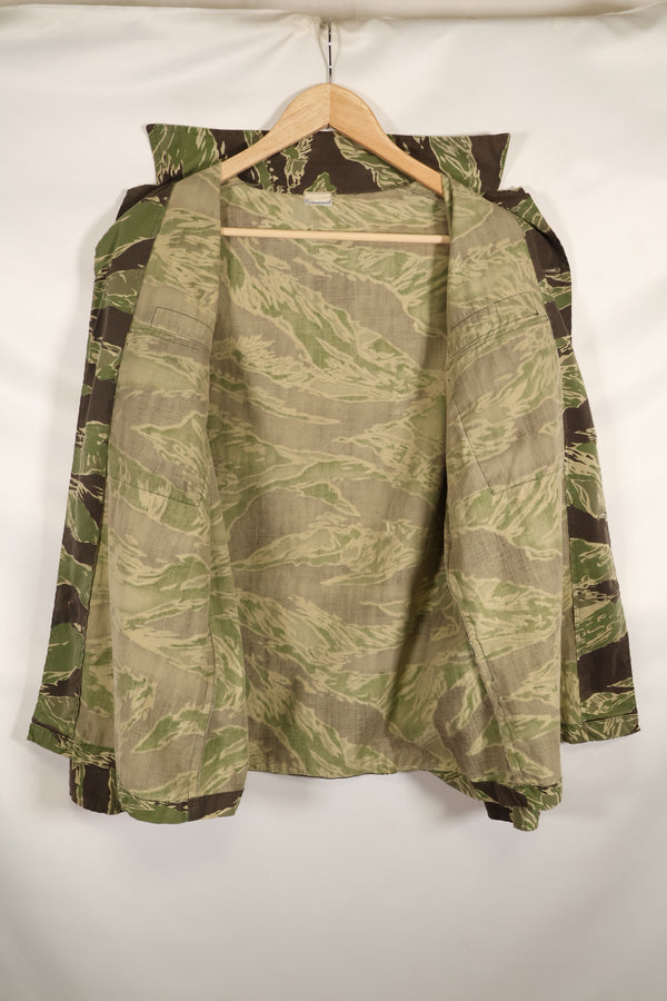 1968 Costume for the movie "Green Beret" and "Encounter of the Unknown" John Wayne Pattern Tiger Stripe Shirt