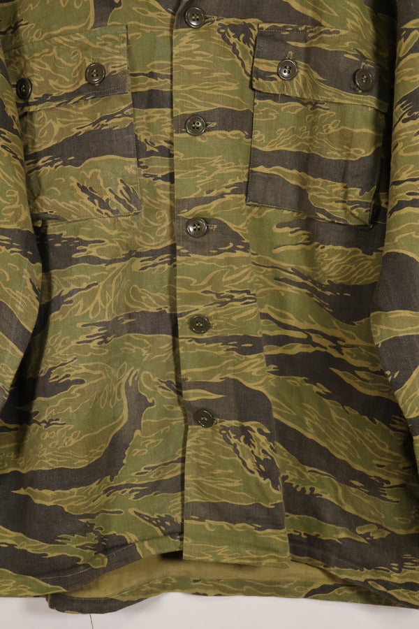 Repro US-M gold tiger stripe US cut shirt made by Osaka MASH, used, faded.
