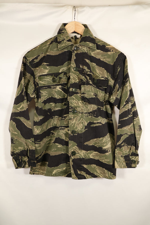 1960s A-M Okinawa Tiger Tiger Stripe Shirt Asian Cut in good used condition