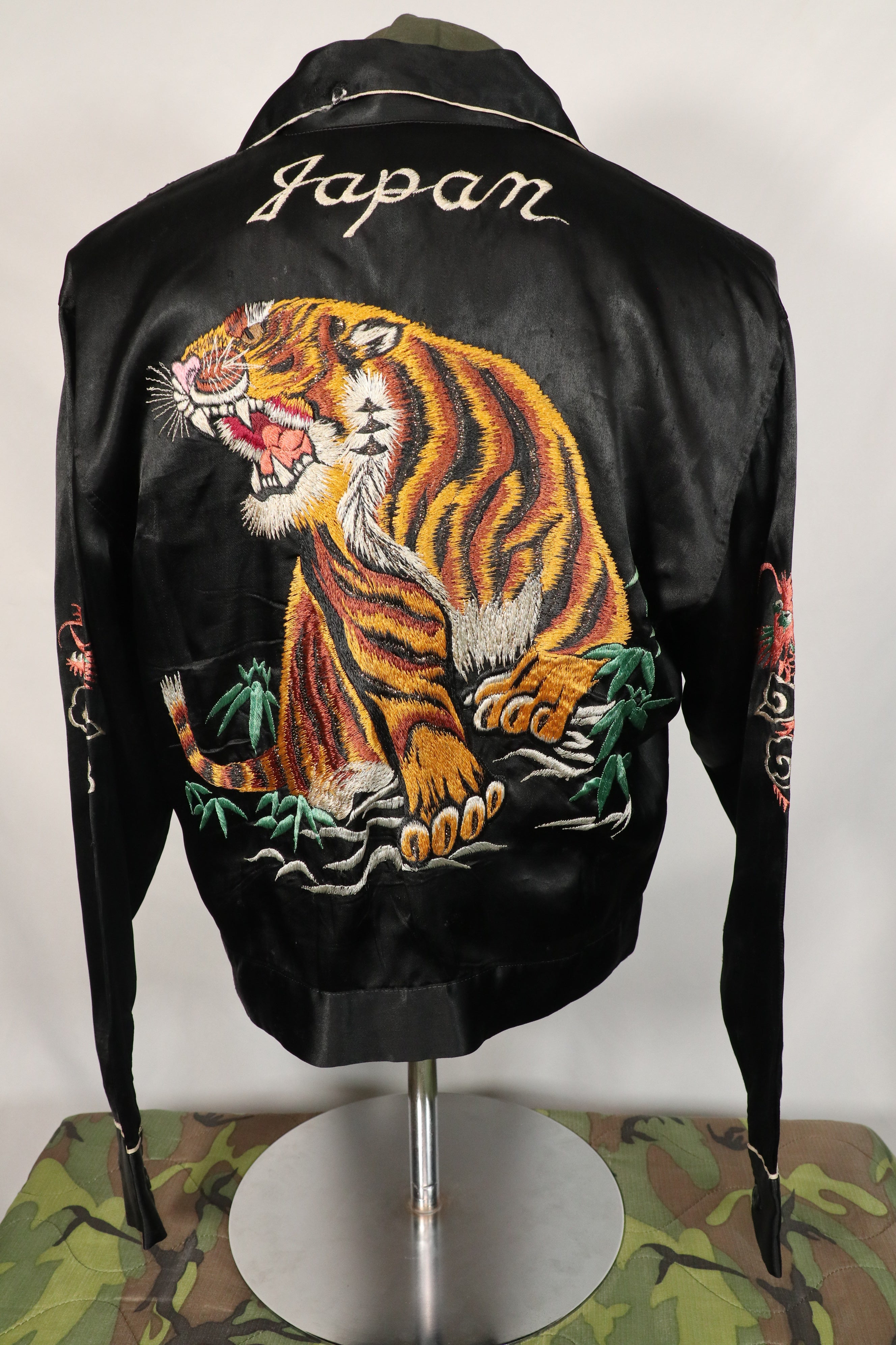 Estimated late 1940s-early 1950s early Japan Jacket, tiger embroidery, small scratches.