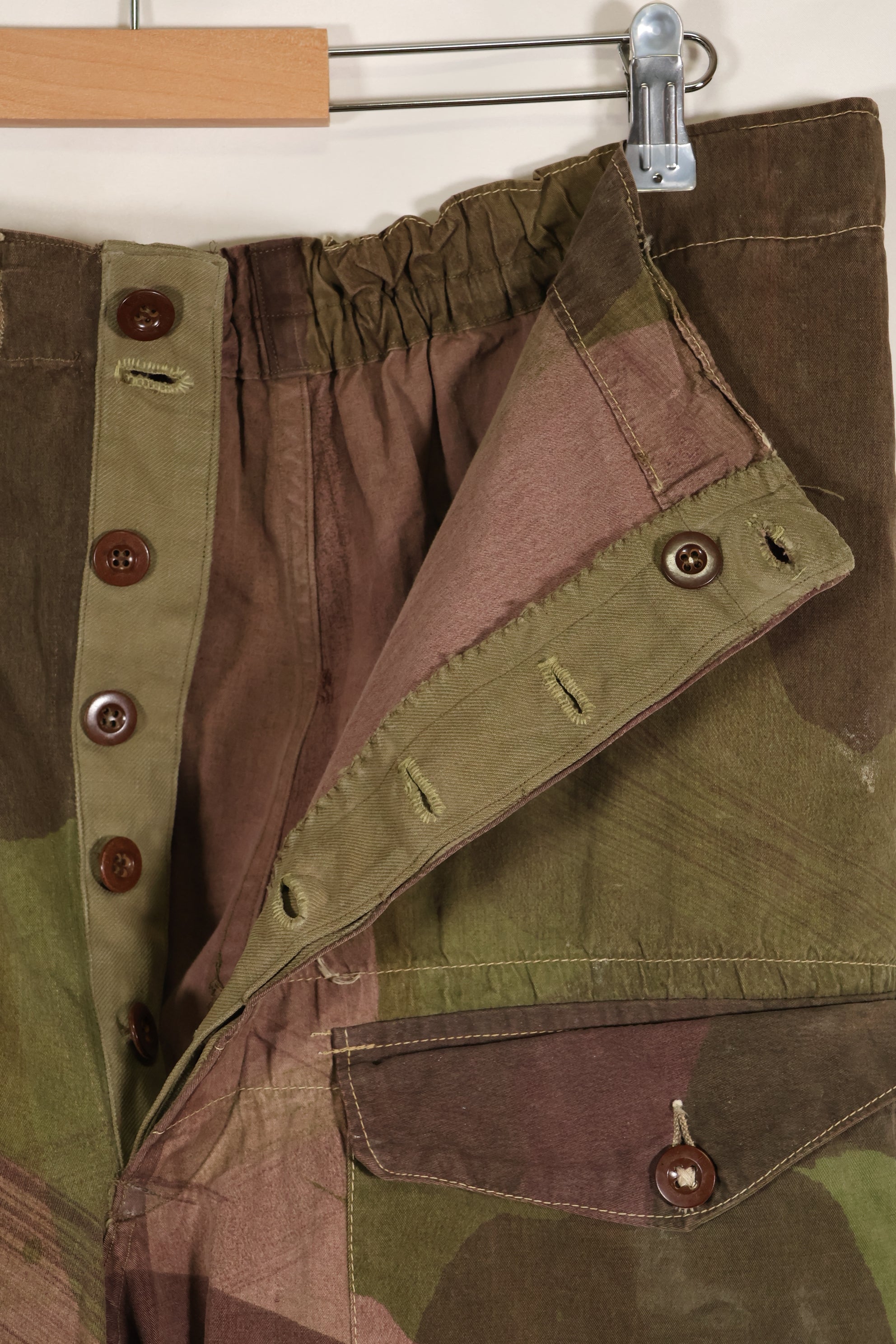 Real British Army SAS Trousers WINDPROOF Camouflage Pants Modified Pants Indochina War Used