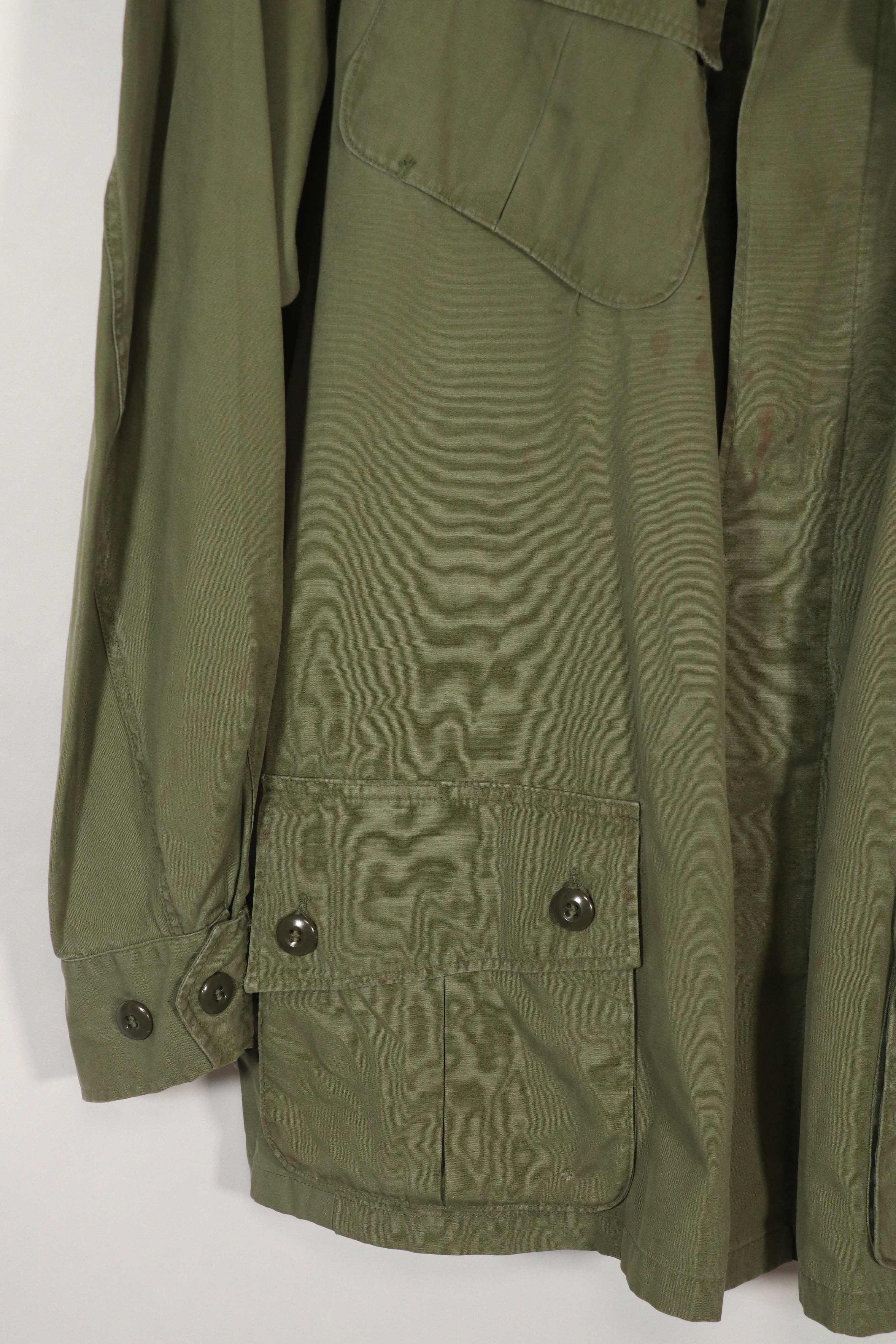 Real 1st Model Jungle Fatigue Jacket, repaired, Big size, used.