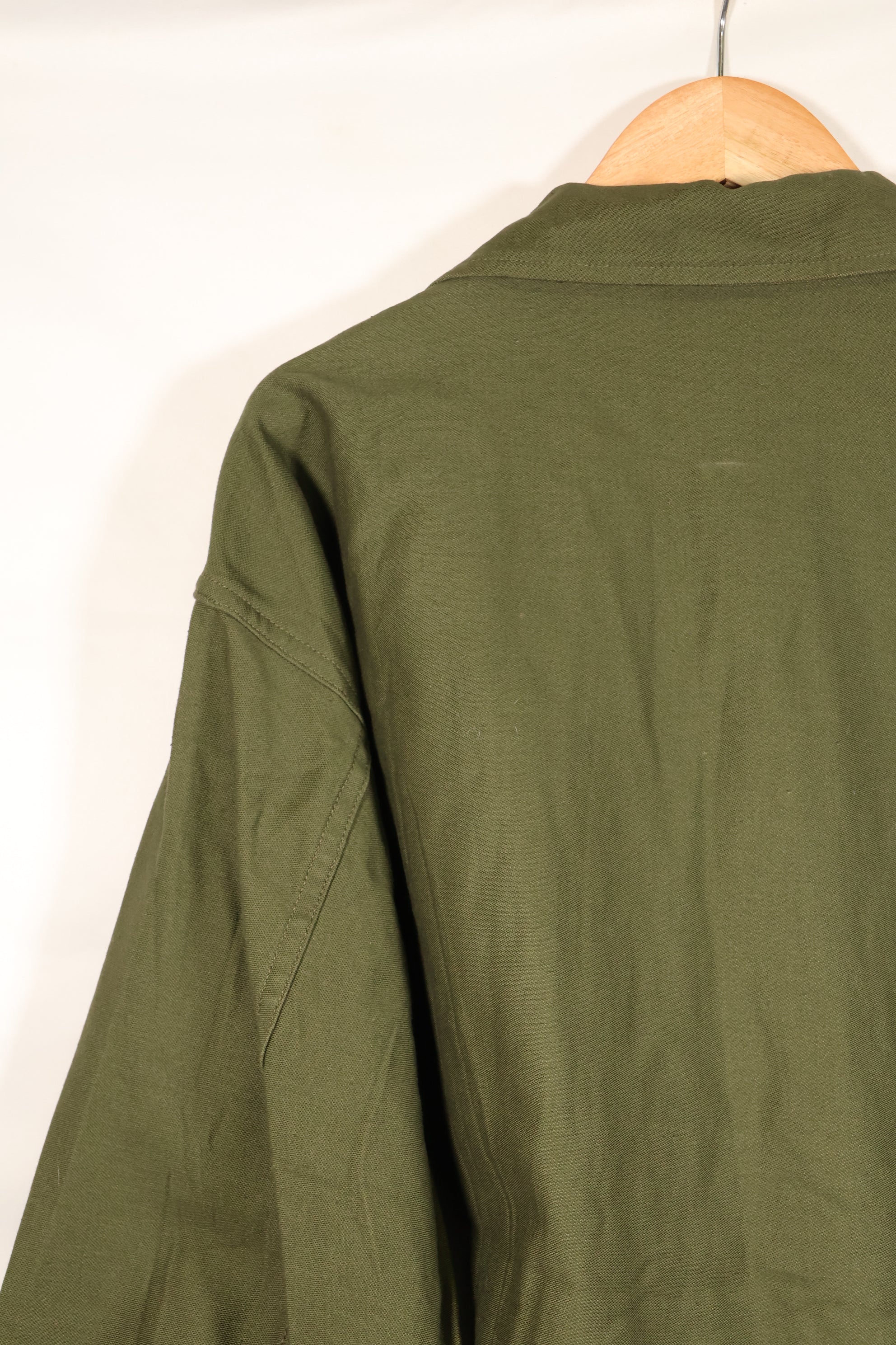 1950年代後半　MEDIUM　アメリカ軍　初期型　OG-107　ユーティリティシャツ　テープ初付　中古品
