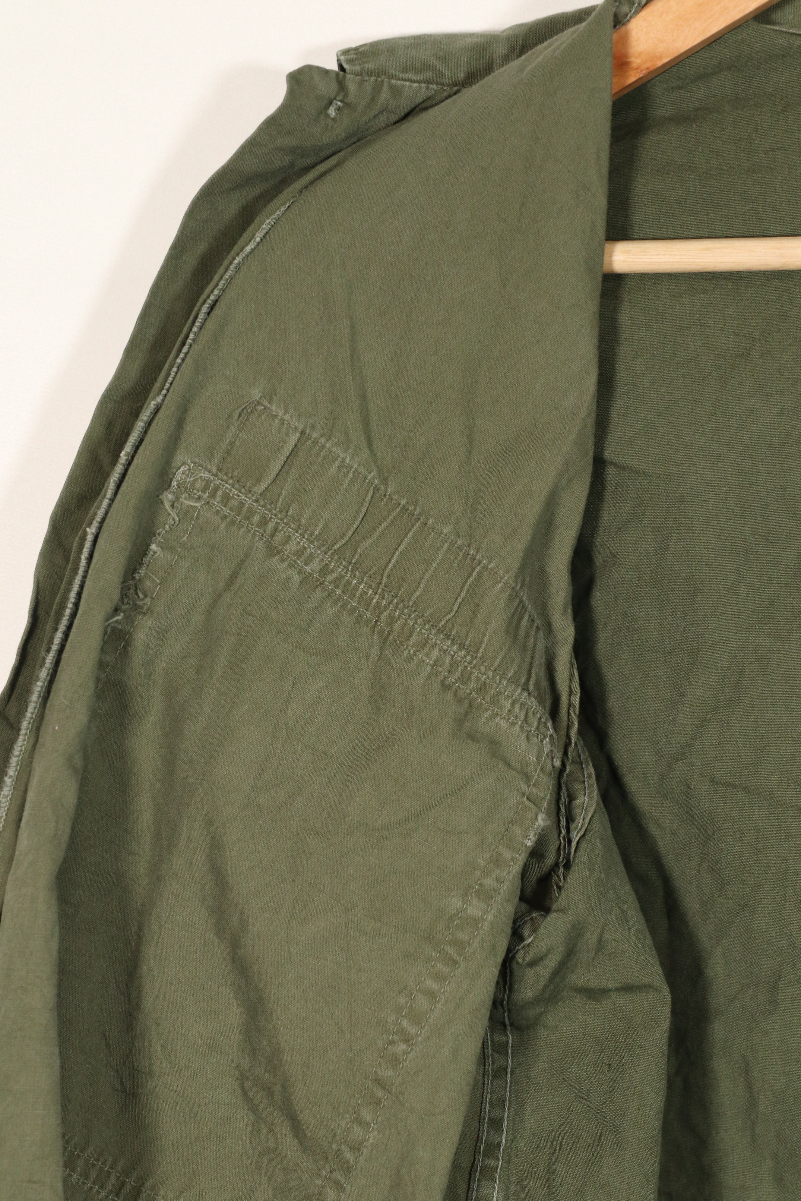 Real U.S. Army OG-107 PX utility shirt made by Poplin, used, patch retrofitted.