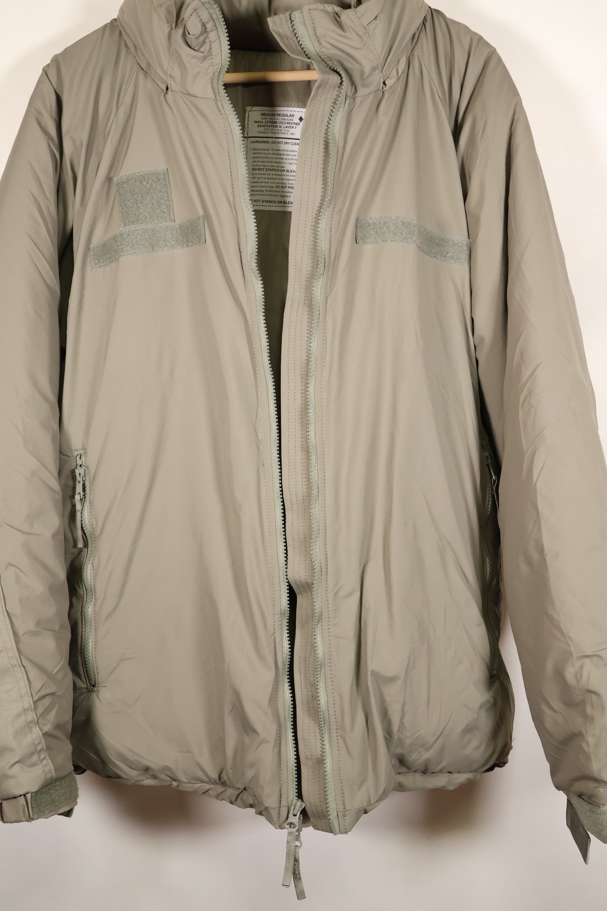 2019年契約　M-R　アメリカ軍　ECWCS　極寒冷地用　GENERATION III　LEVEL 7　中古品