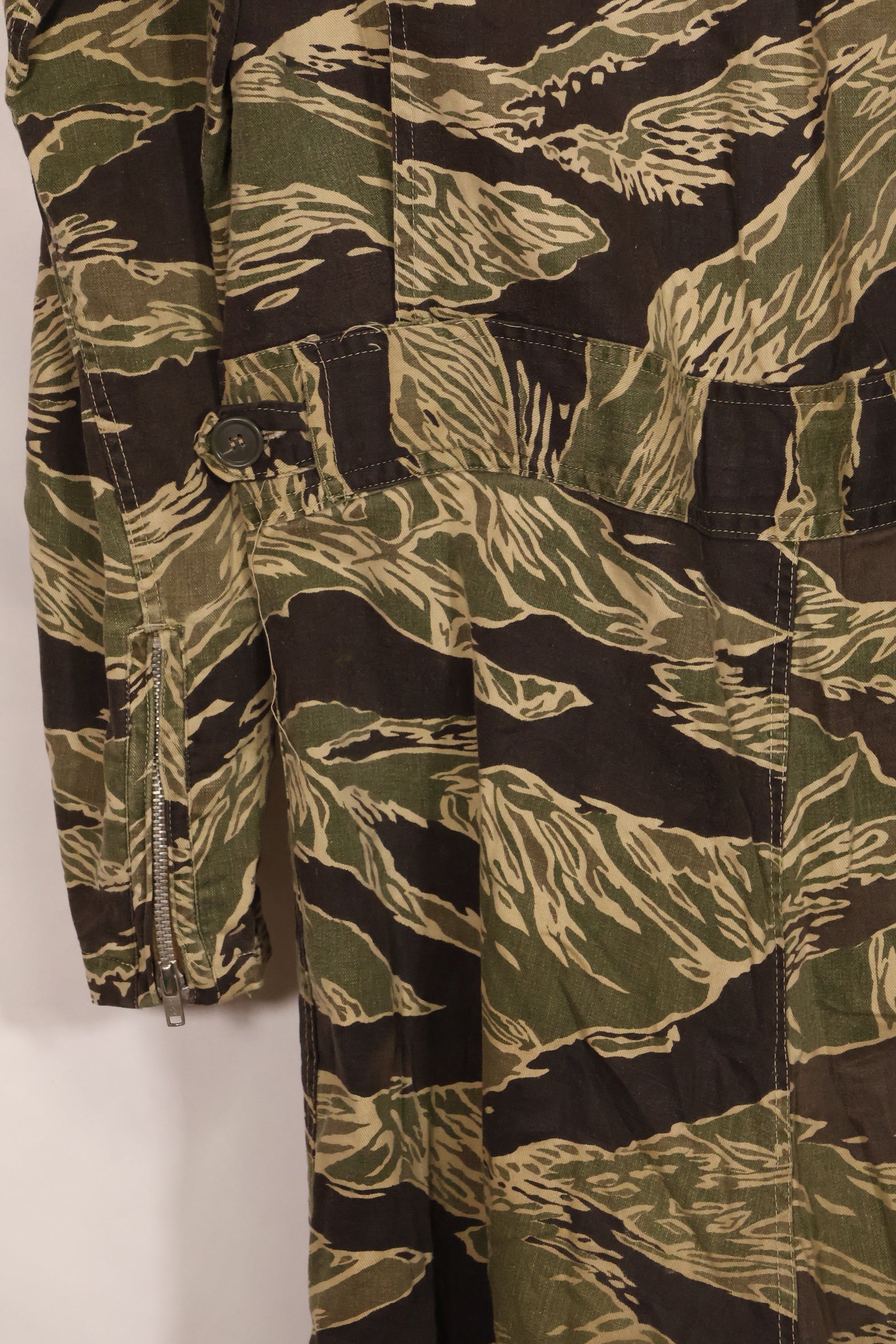 1960s 42R Okinawa Tiger Pattern Tiger Stripe Flight Suit, used, zipper damaged.