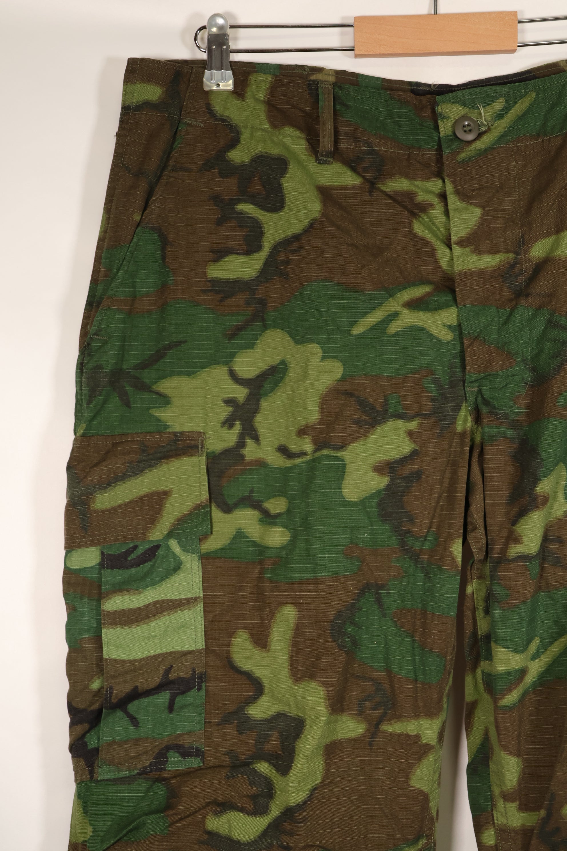 1969 Contract L-S Ripstop Fabric ERDL Camo Green Leaf Jungle Fatigue Pants (Used)