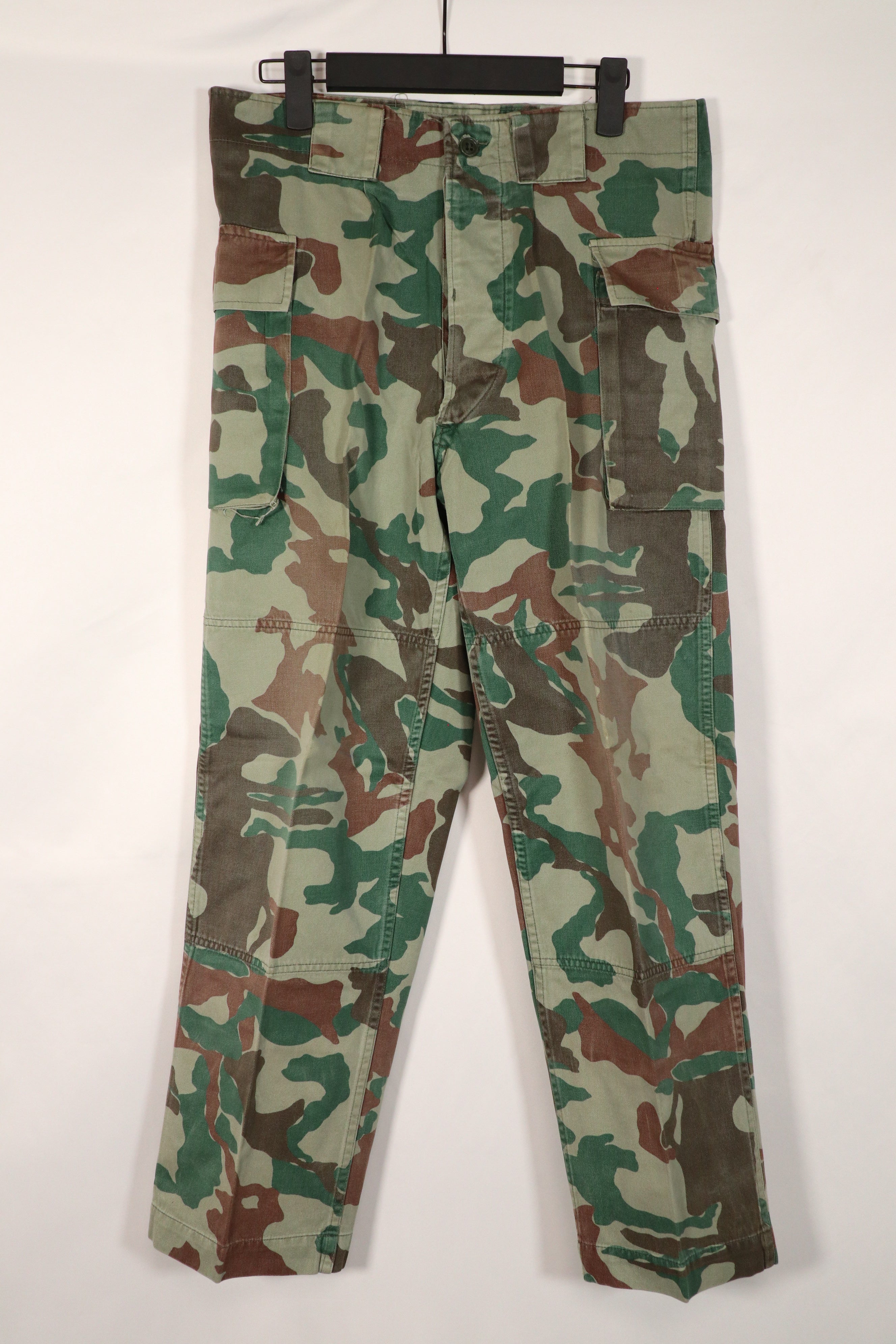 Real Japan Ground Self-Defense Force 1980's Kumazasa camouflage pants, used, scratches.