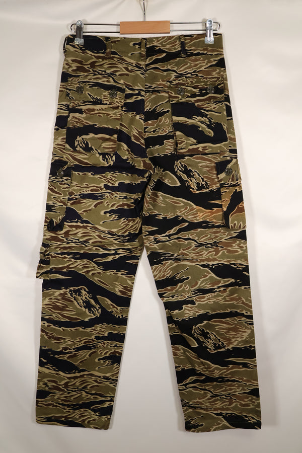 20 世纪 60 年代中期早期金色虎纹裤，S-R 码，美国剪裁，状况良好，二手。