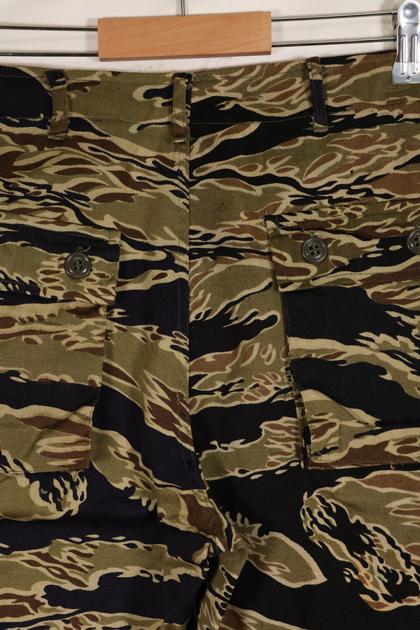 20 世纪 60 年代中期早期金色虎纹裤，S-R 码，美国剪裁，状况良好，二手。