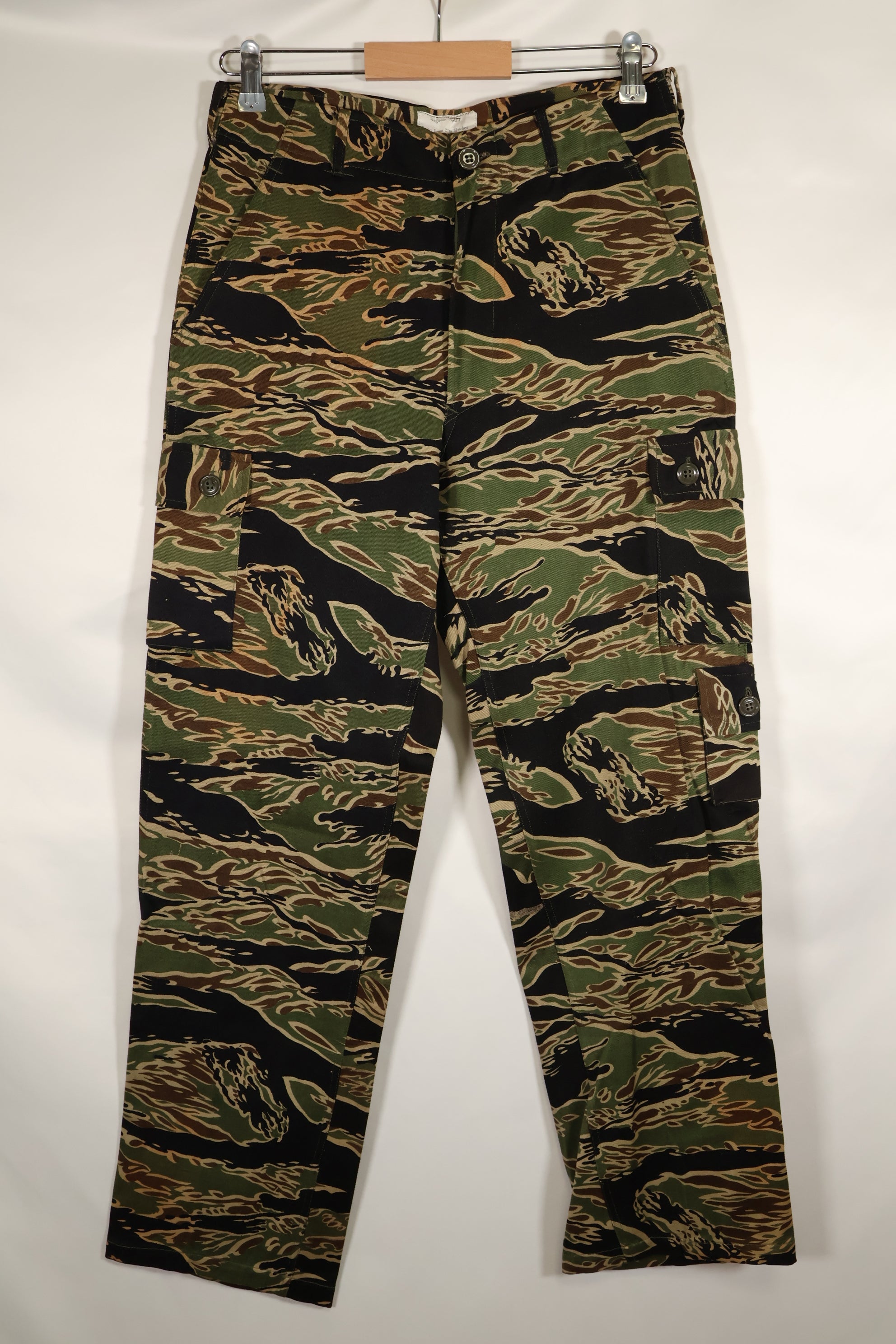 20 世纪 60 年代中期的早期金色虎纹长裤，S-R 码，美国剪裁。