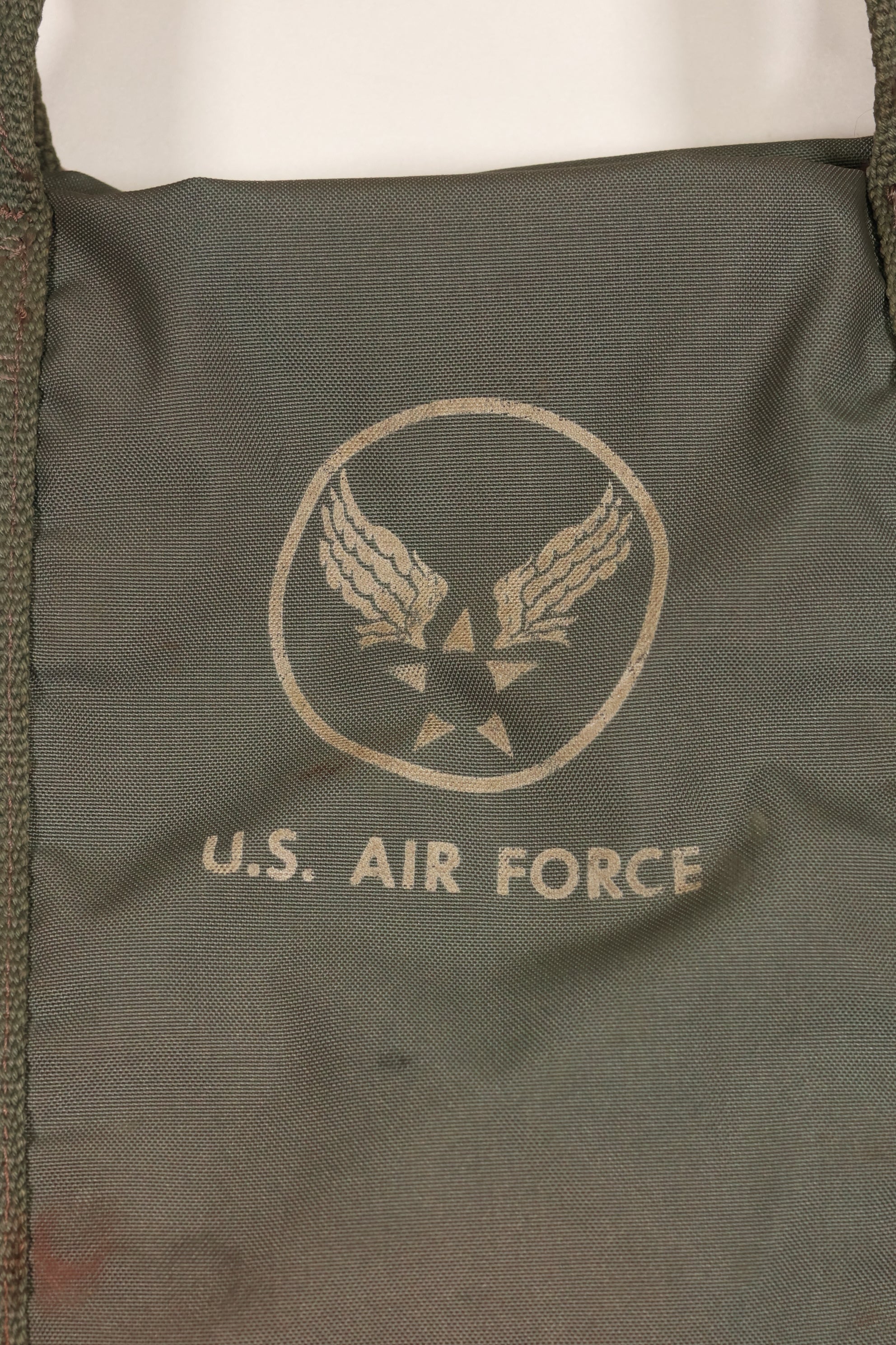 20世纪50年代美国空军早期型号头盔包，拉链完好，品相极佳，二手