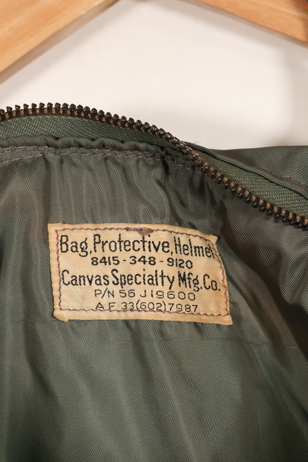 20世纪50年代美国空军早期型号头盔包，拉链完好，品相极佳，二手