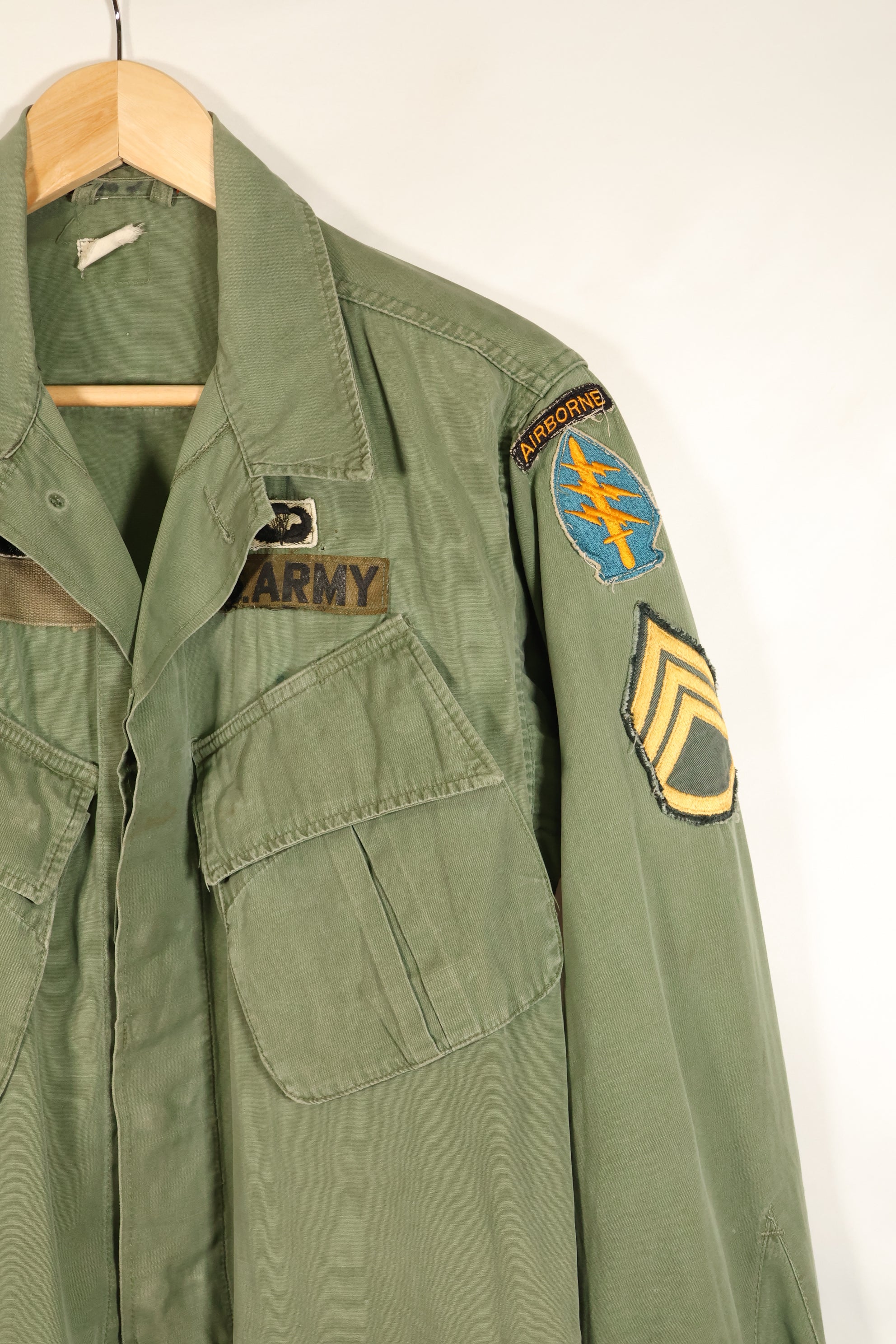 Estimated Contract Year: 1966–67 | S-R | 3rd Model Jungle Fatigue Jacket | Green Beret | Used