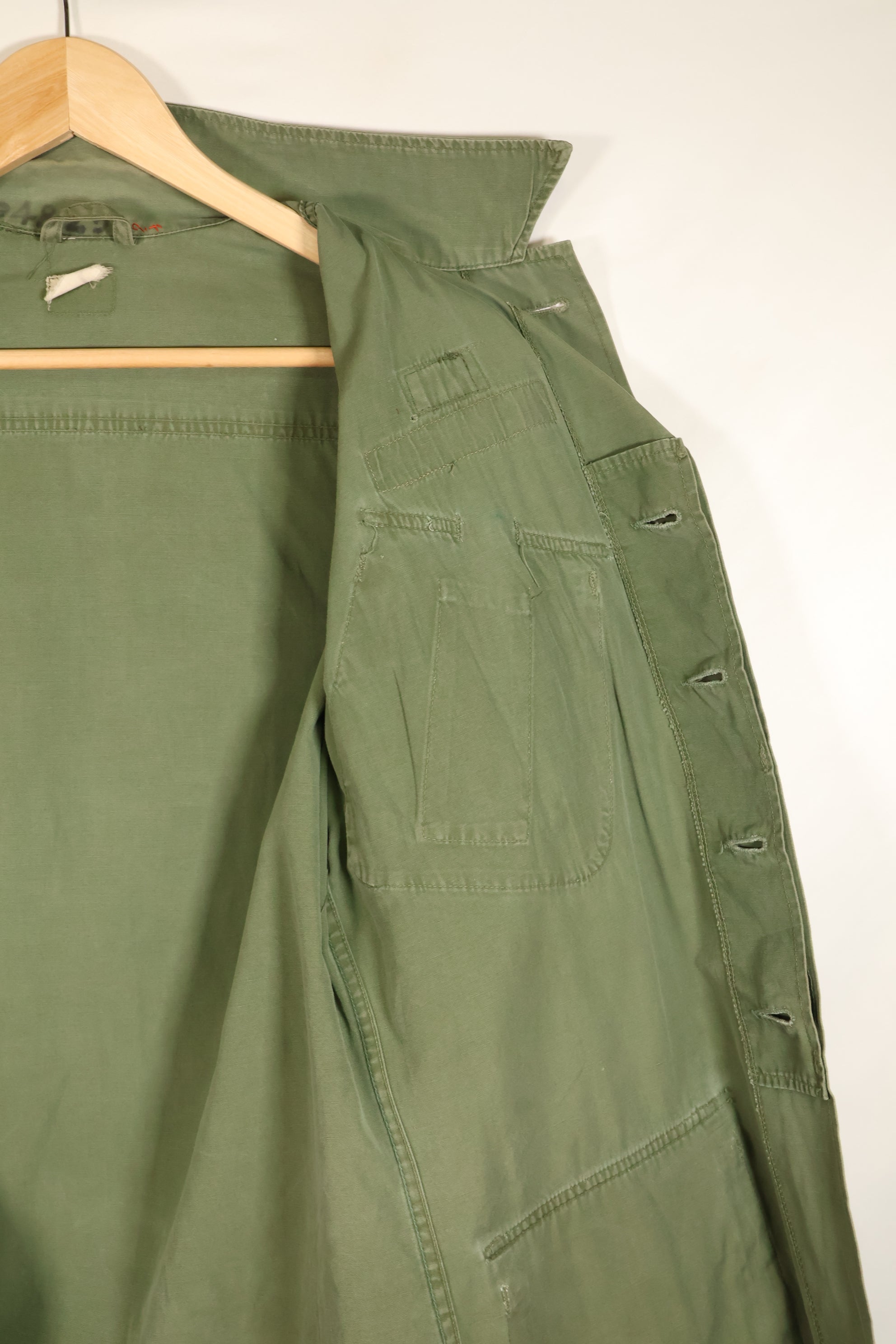Estimated Contract Year: 1966–67 | S-R | 3rd Model Jungle Fatigue Jacket | Green Beret | Used